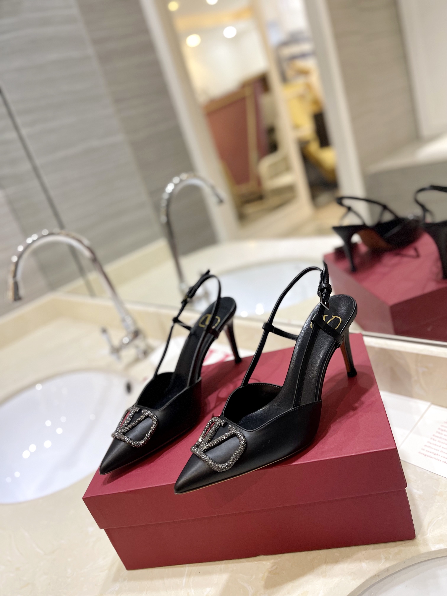 [TOP] VALENTINO Crystal Diamond Buckle High Heels - Black