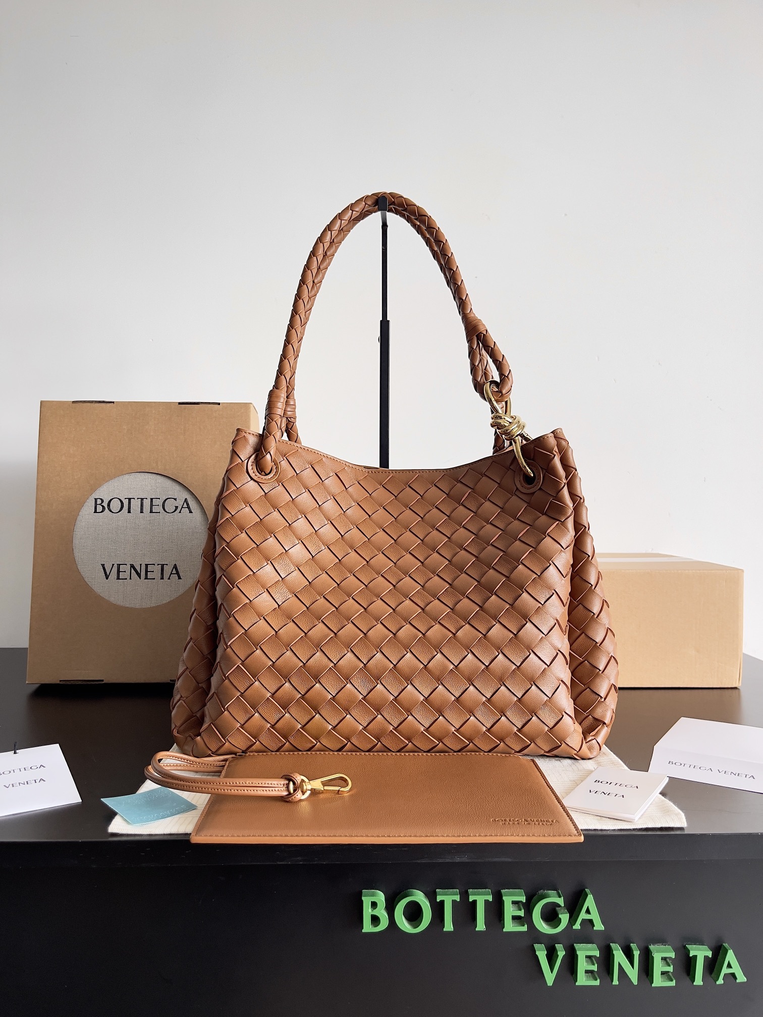 [TOP] Bottega Veneta BV Andiamo Parachute bag 30*26*20cm - 7 Colors