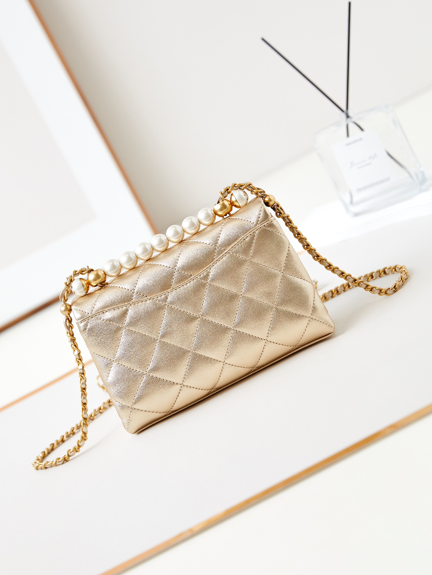 [TOP] CHANEL Flab Bag with Pearl 12.5×19×7cm/14x23x8cm - Gold