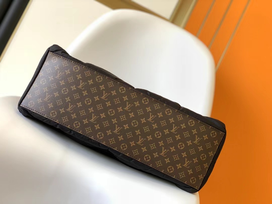 [TOP] Louis Vuitton LV On The Go Monogram Tote Bag 41×34×19 cm- Black