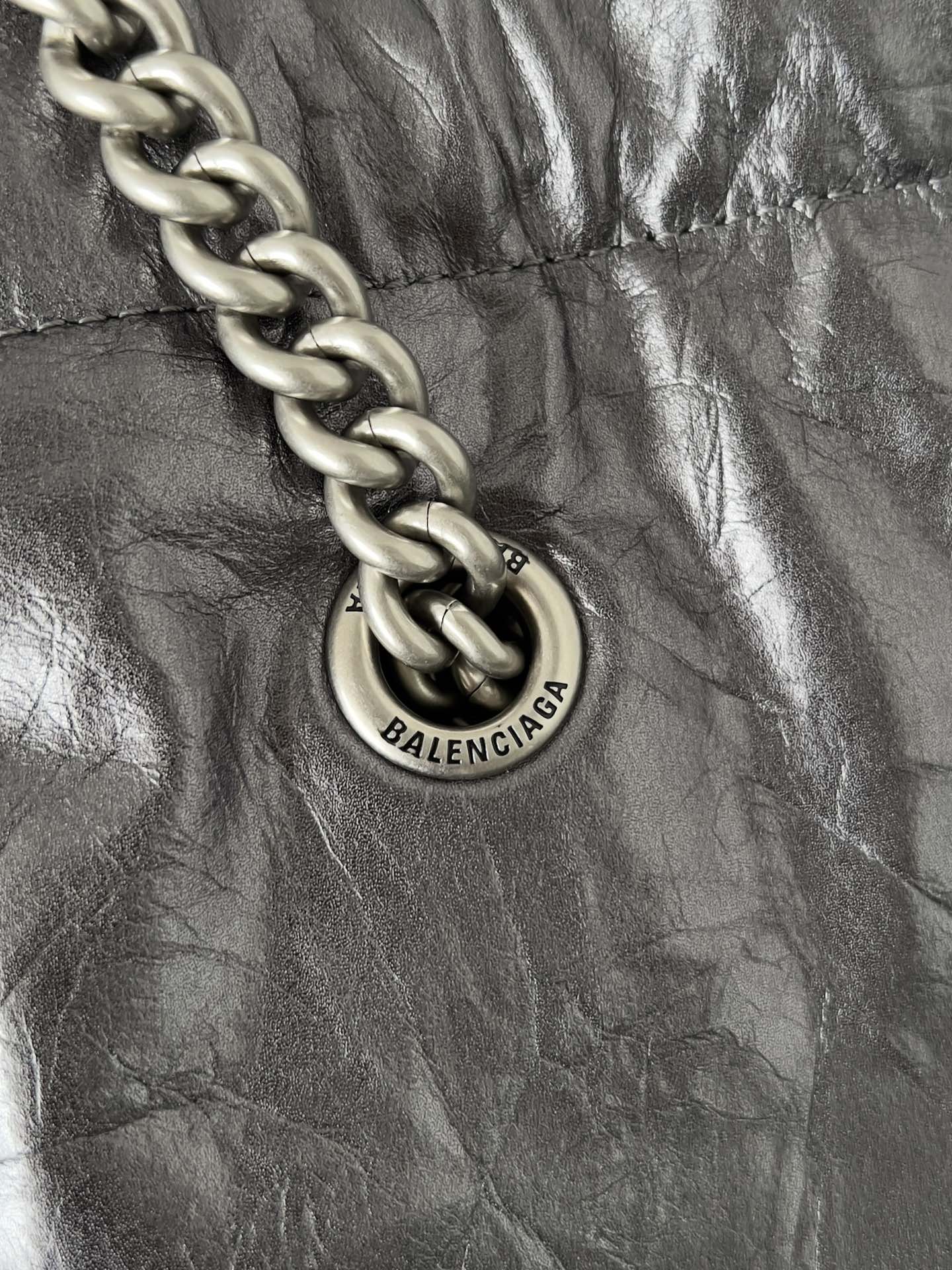 [TOP] BALENCIAGA CRUSH Leather Tote Bag 23.9×25.9×9.9 cm - Black