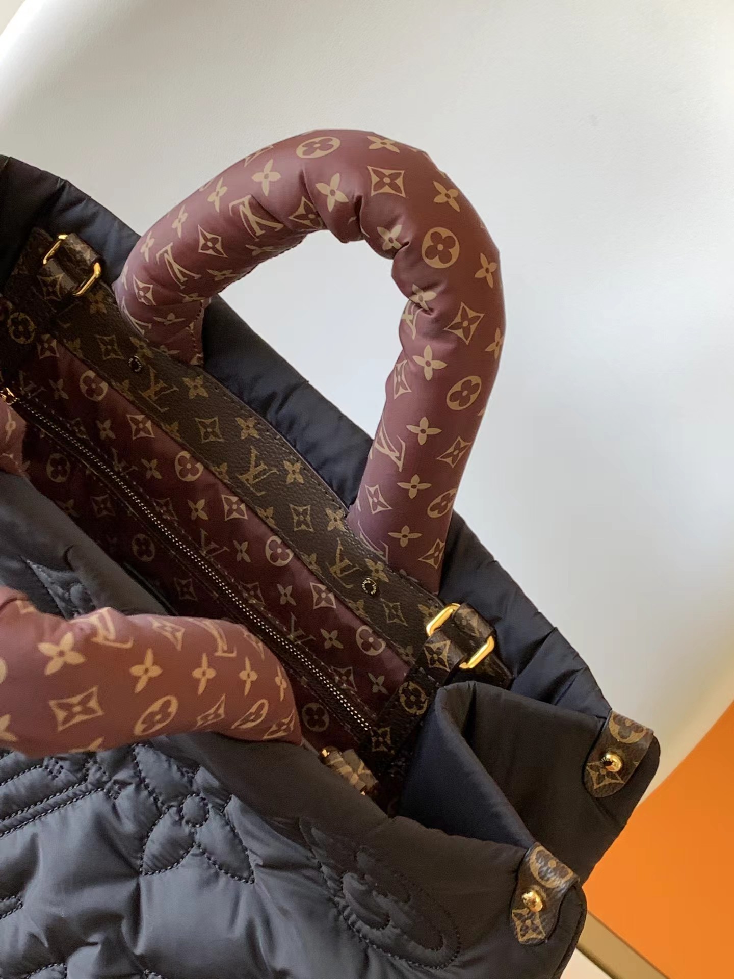 [TOP] Louis Vuitton LV On The Go Monogram Tote Bag 41×34×19 cm- Black