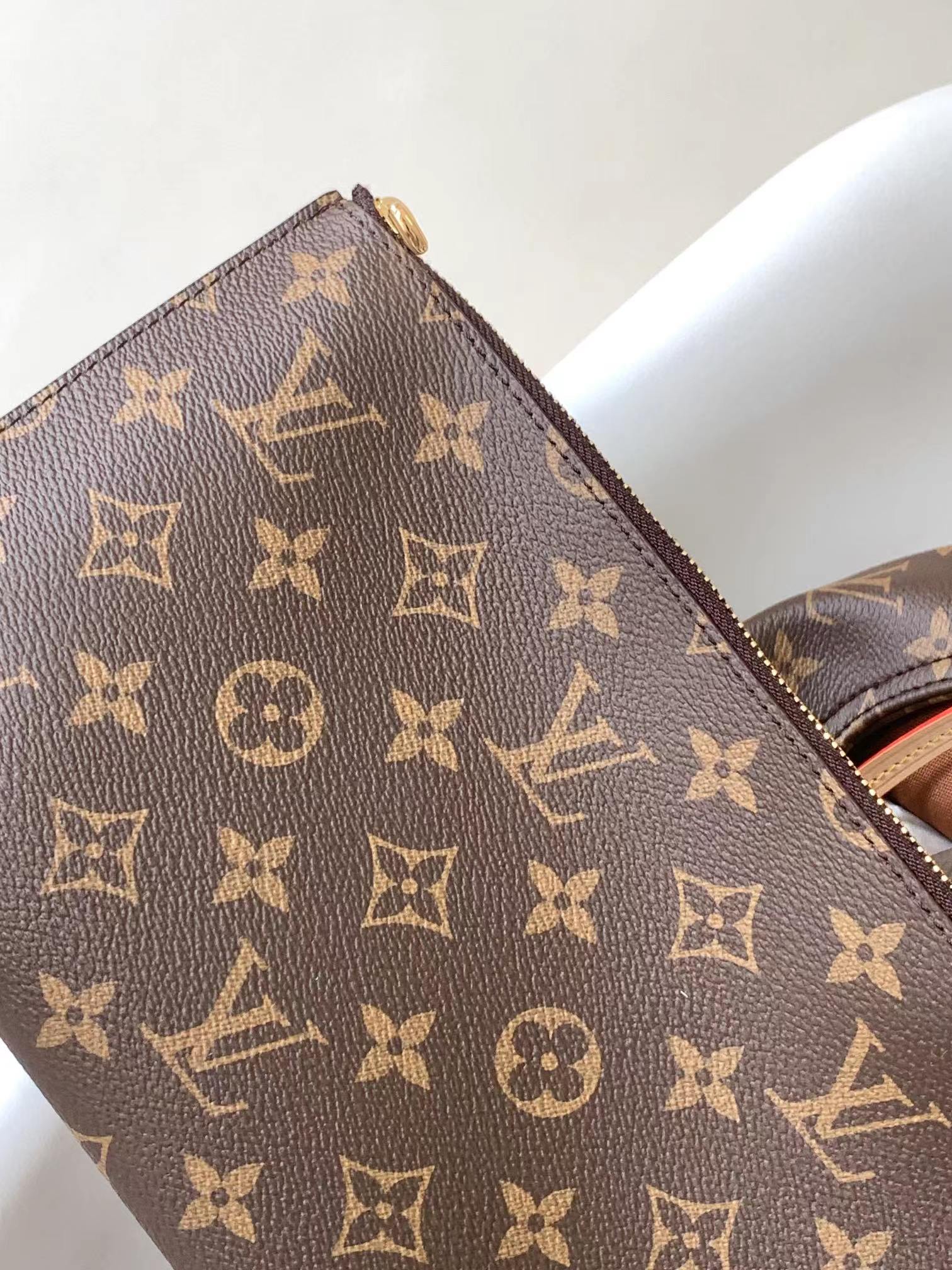 [TOP] Louis Vuitton LV  Atlantis GM Monogram Shoulder Bag 34×34×13.5cm