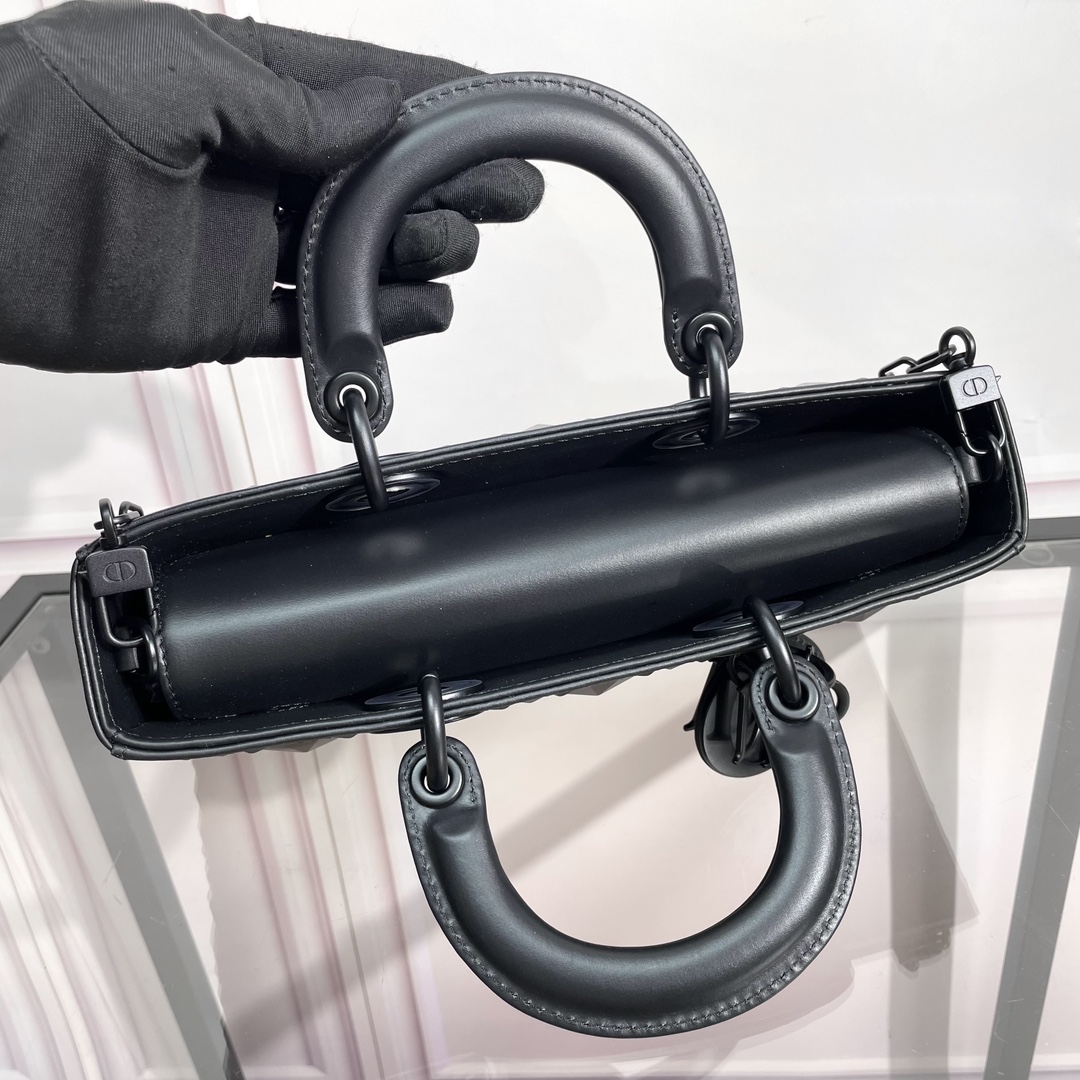 [TOP] Christian Dior Lady D-Joy Bag Diamonds Motif 26x6x14cm - 2 Color