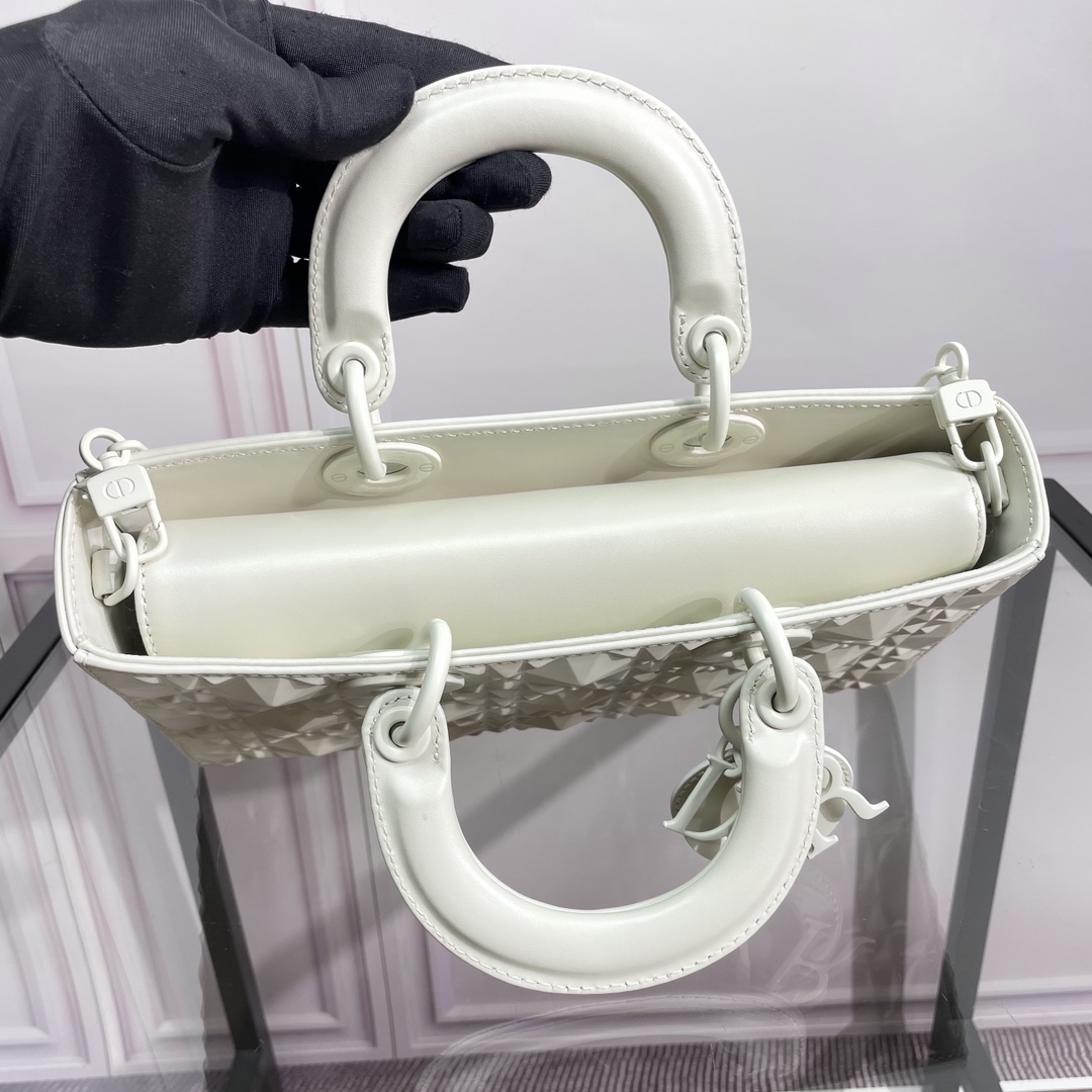 [TOP] Christian Dior Lady D-Joy Bag Diamonds Motif 26x6x14cm - 2 Color