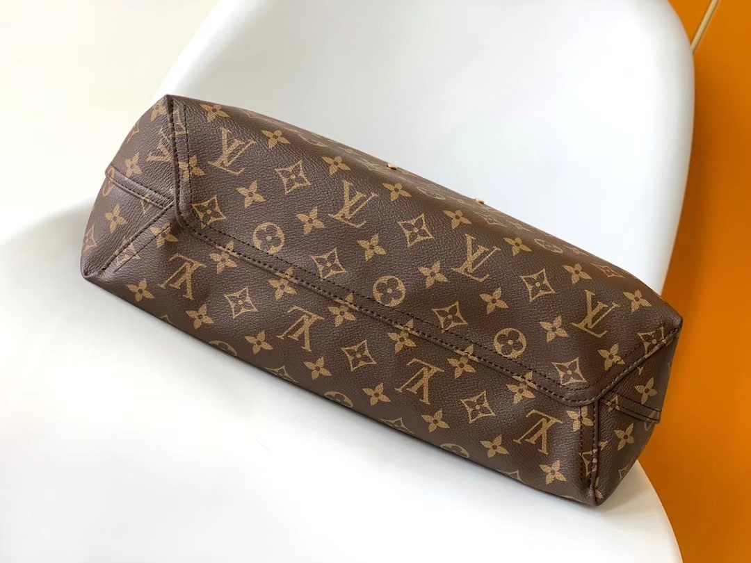 [TOP] Louis Vuitton LV  Atlantis GM Monogram Shoulder Bag 34×34×13.5cm