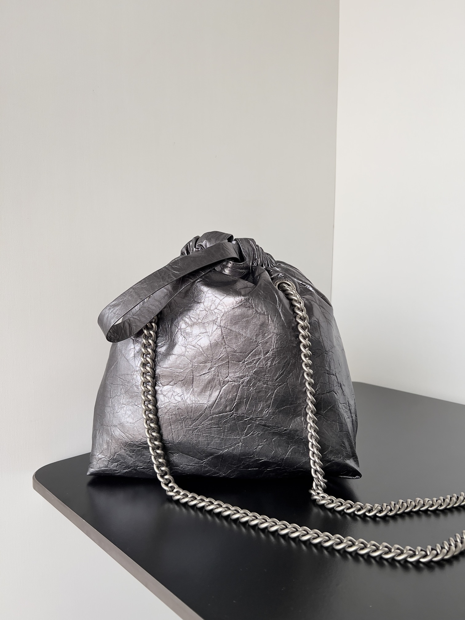 [TOP] BALENCIAGA CRUSH Leather Tote Bag 23.9×25.9×9.9 cm - Black
