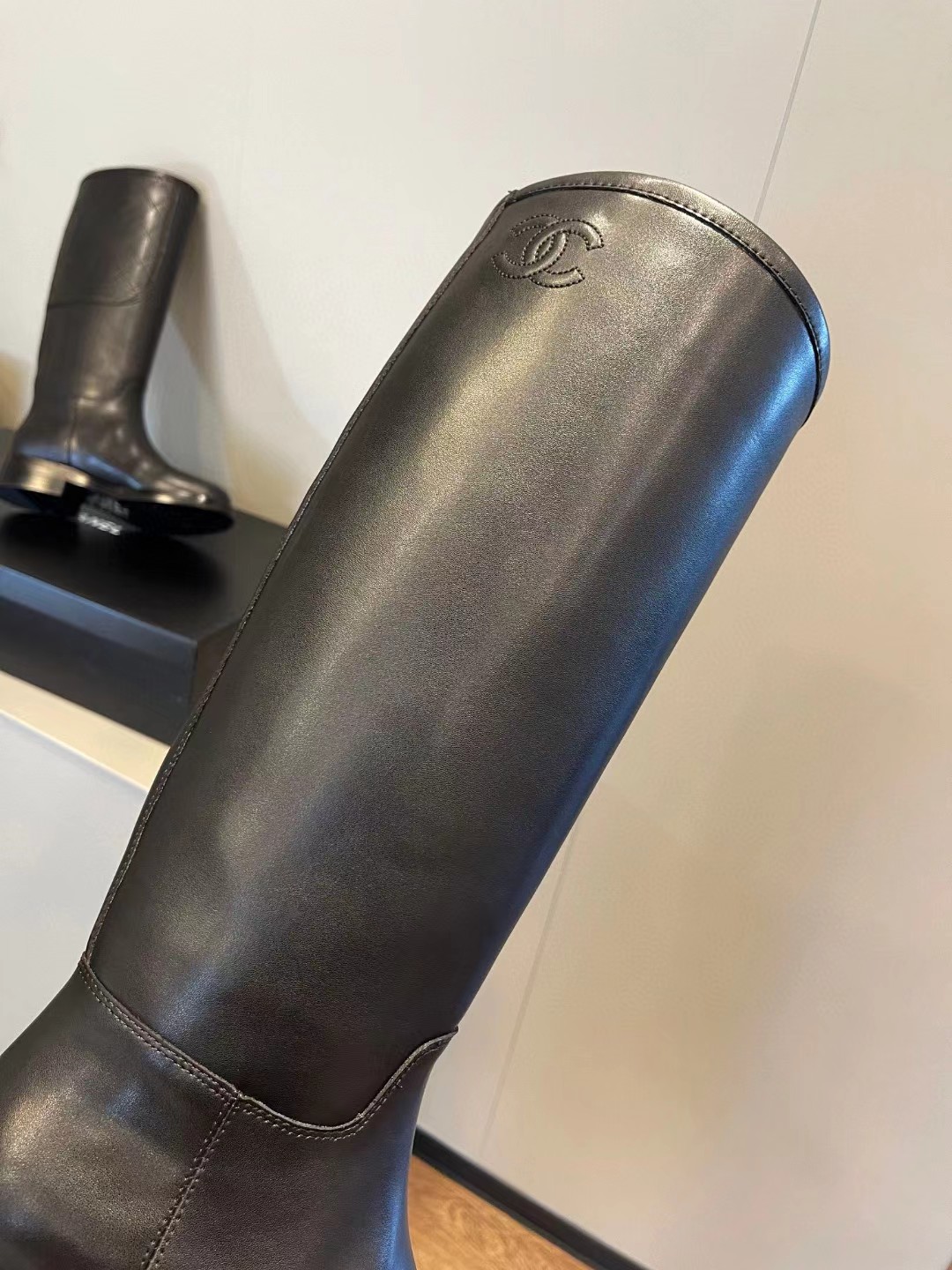 [TOP] CHANEL New Cowhide Boots - Black