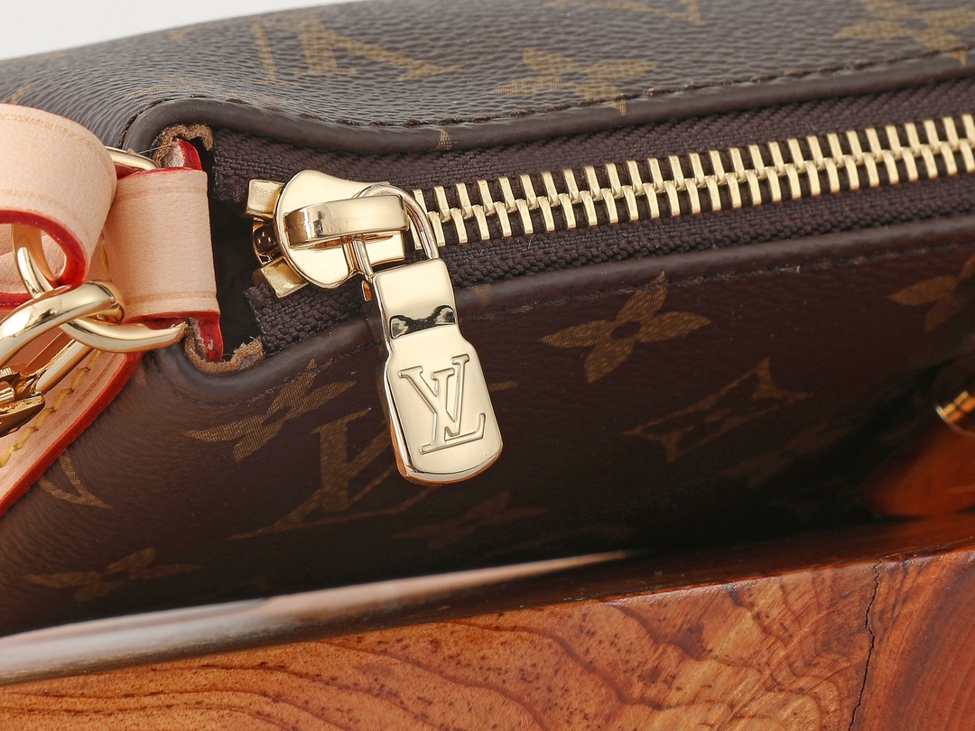 [TOP] Louis Vuitton LV Pochette Tirette Monogram Bag 22x12x5.5cm - Brown