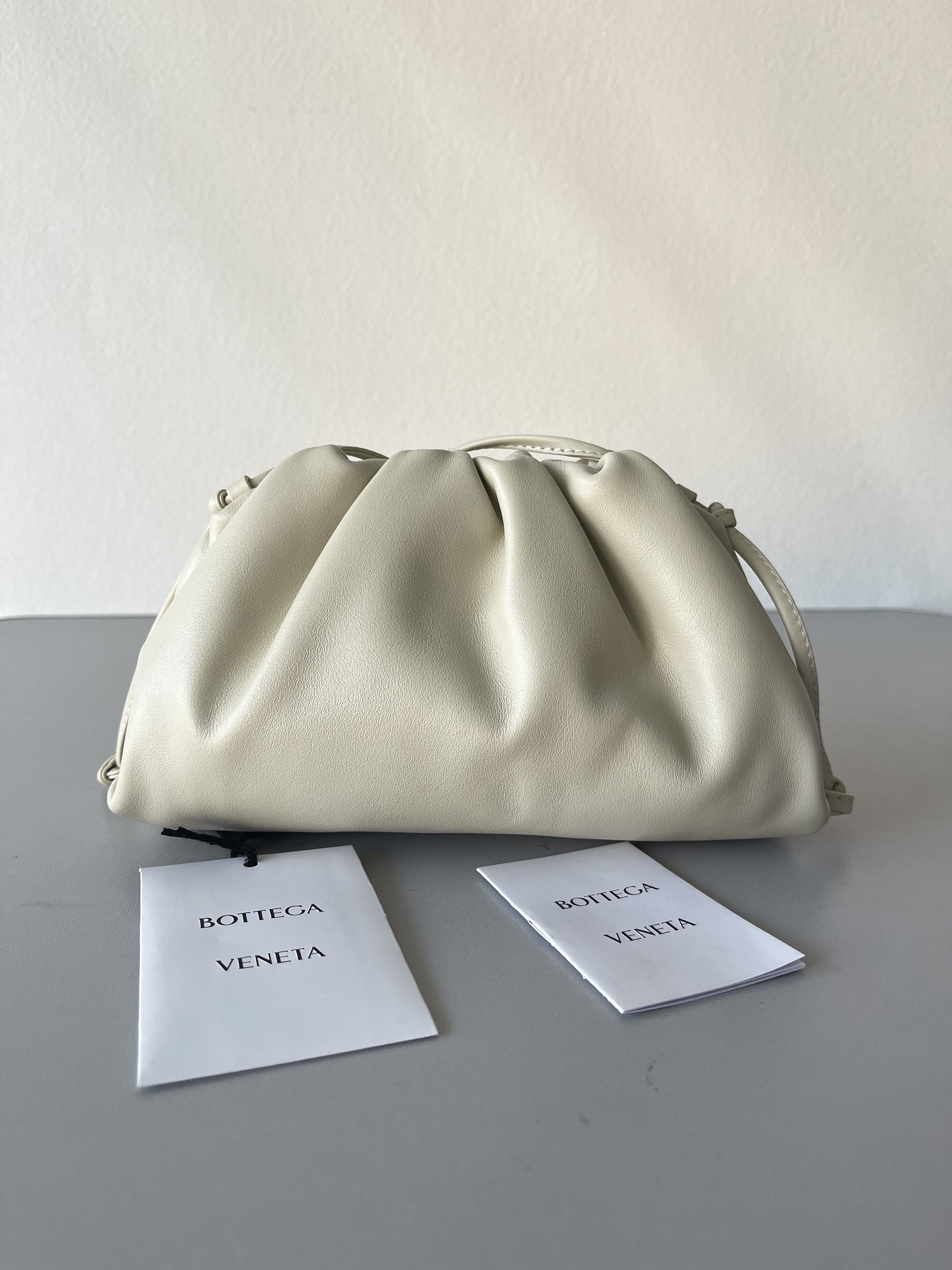 [TOP] Bottega Veneta BV Mini Pouch Bags 23*13*5cm - Beige