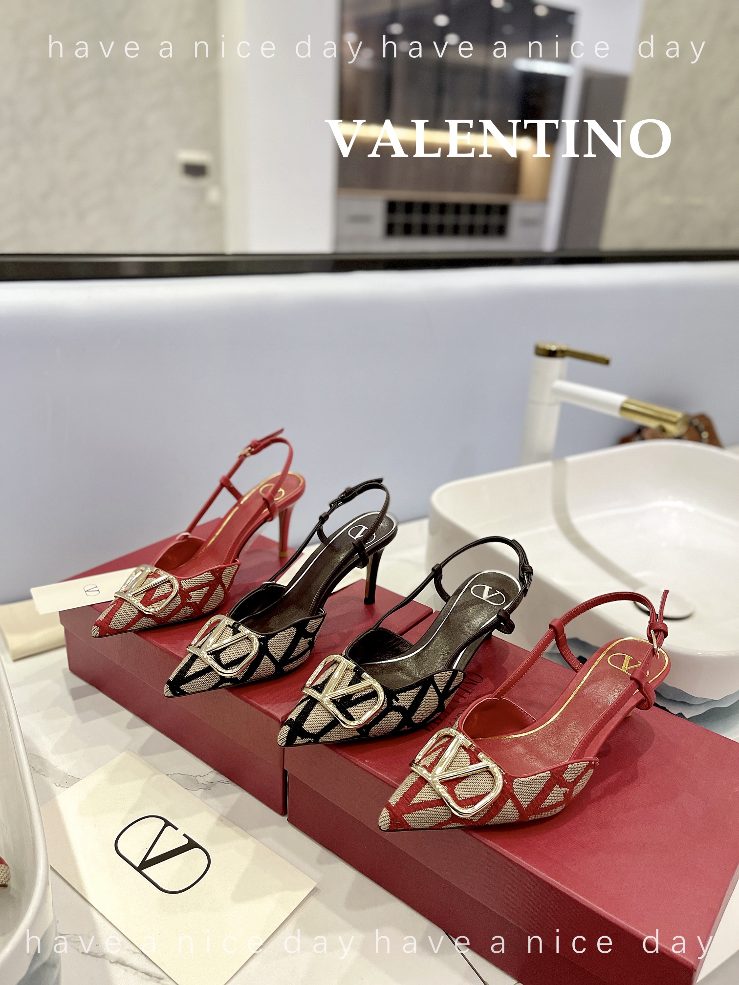 [TOP] VALENTINO VLogo Signature Middle/High-heeled Pumps - 2 Color