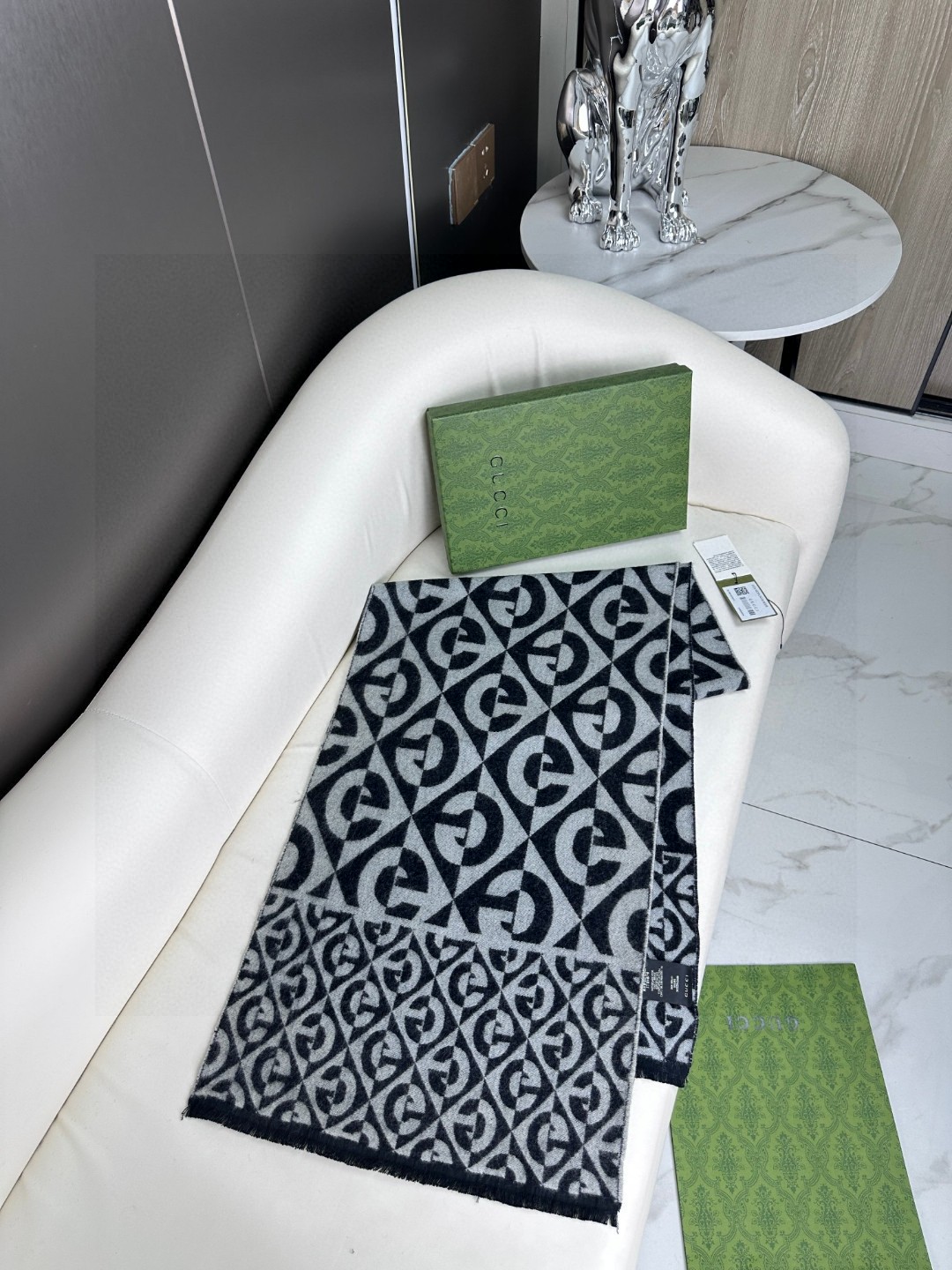 [TOP] GUCCI Cashmere Scarf 45×185 cm