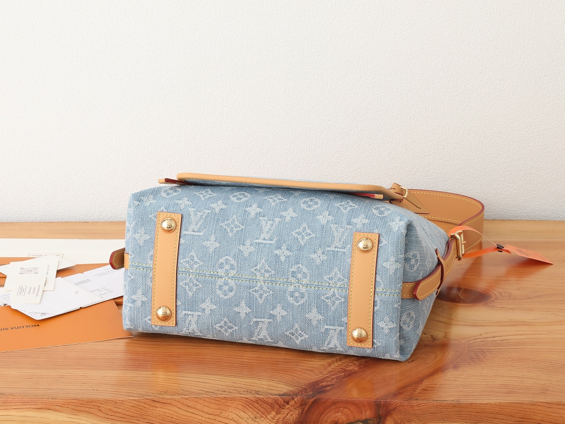 [TOP] Louis Vuitton LV By The Pool Monogram Denim Carryall Bag 29x24x12cm - Denim Blue