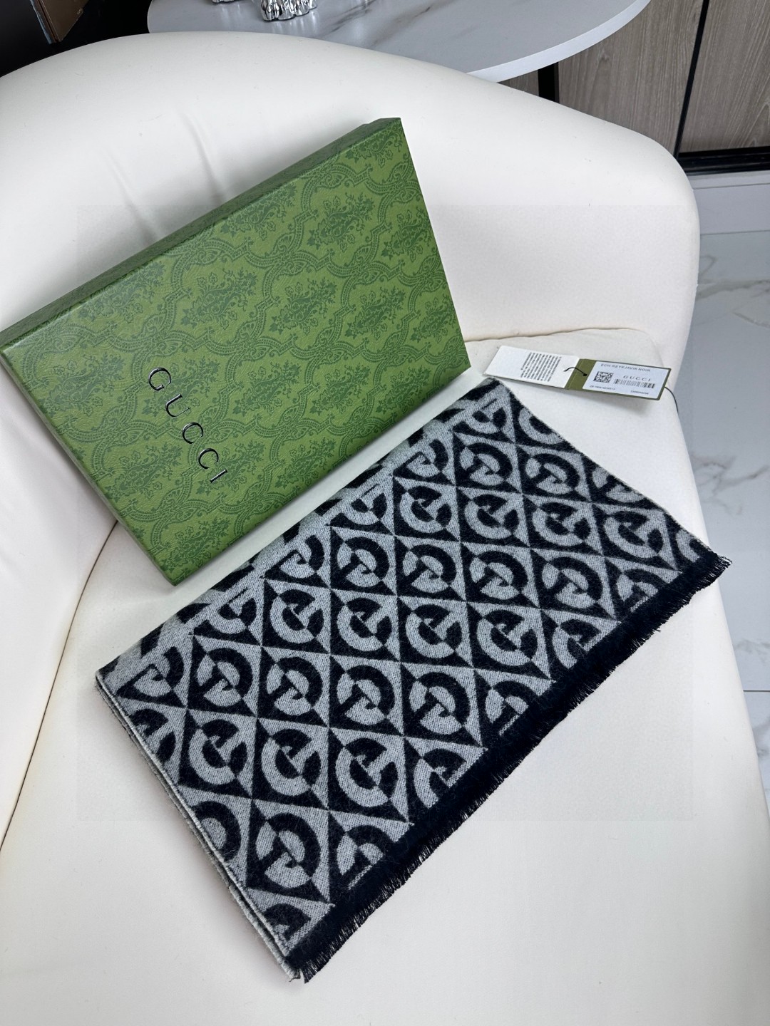 [TOP] GUCCI Cashmere Scarf 45×185 cm