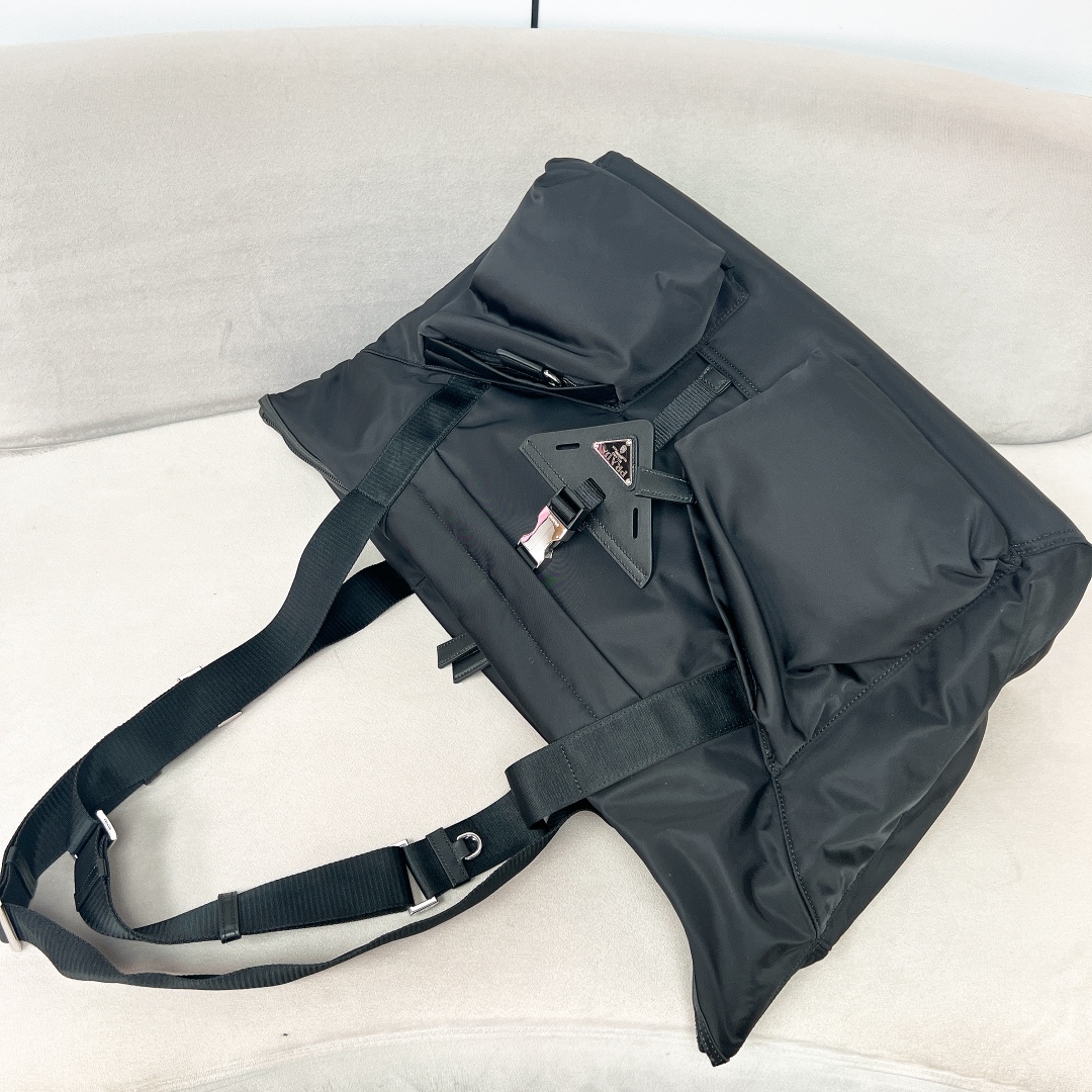 [TOP] PRADA Re-Nylon and Leather Travel Bag  40 × 44.5× 24 cm-Black