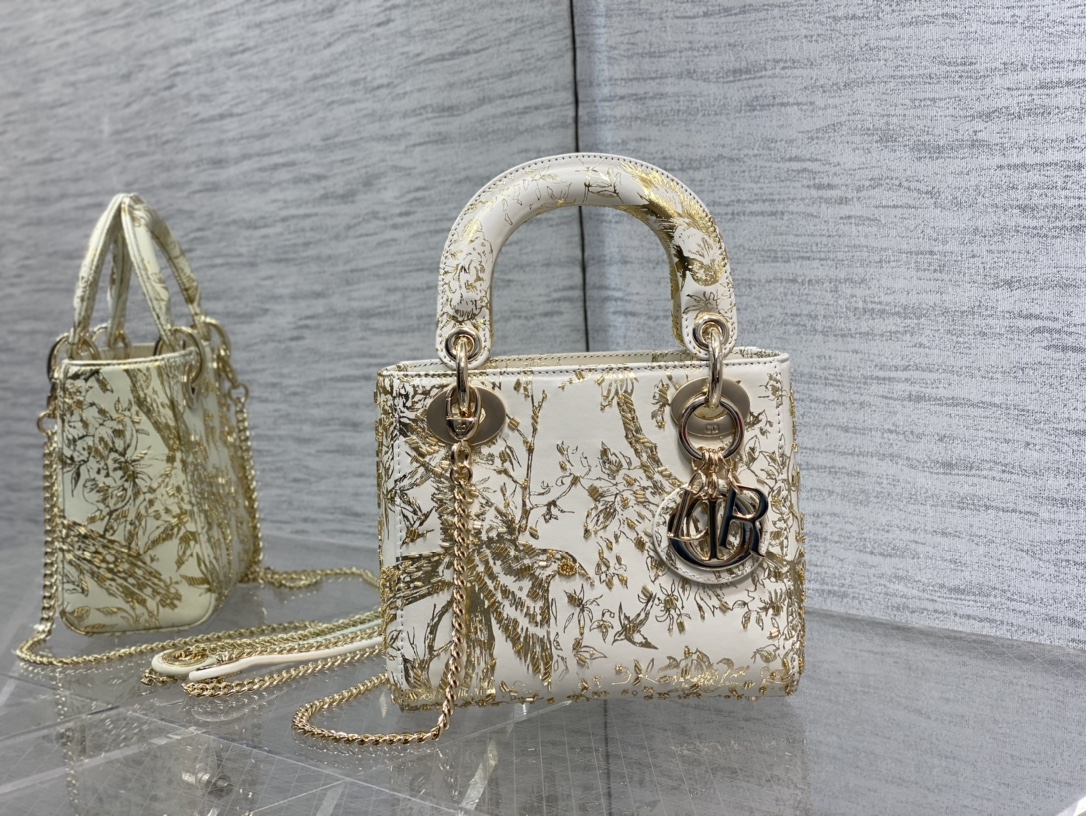 [TOP] Christian Dior Lady Dior Bag Embroidered Golden Magpie Beads 17x7.5x14cm - White