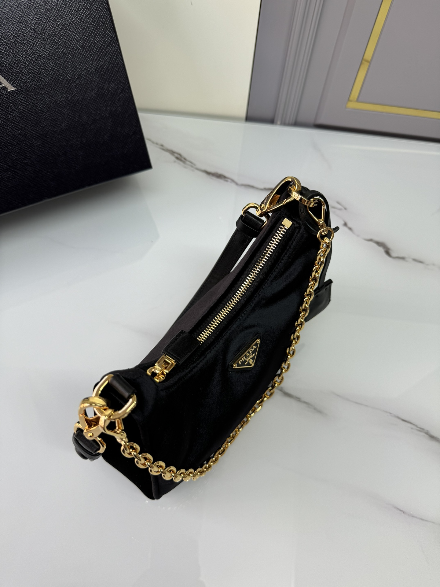 [Top] PRADA Messenger Bag Re-Edition 2000 Bags 22x18x6cm