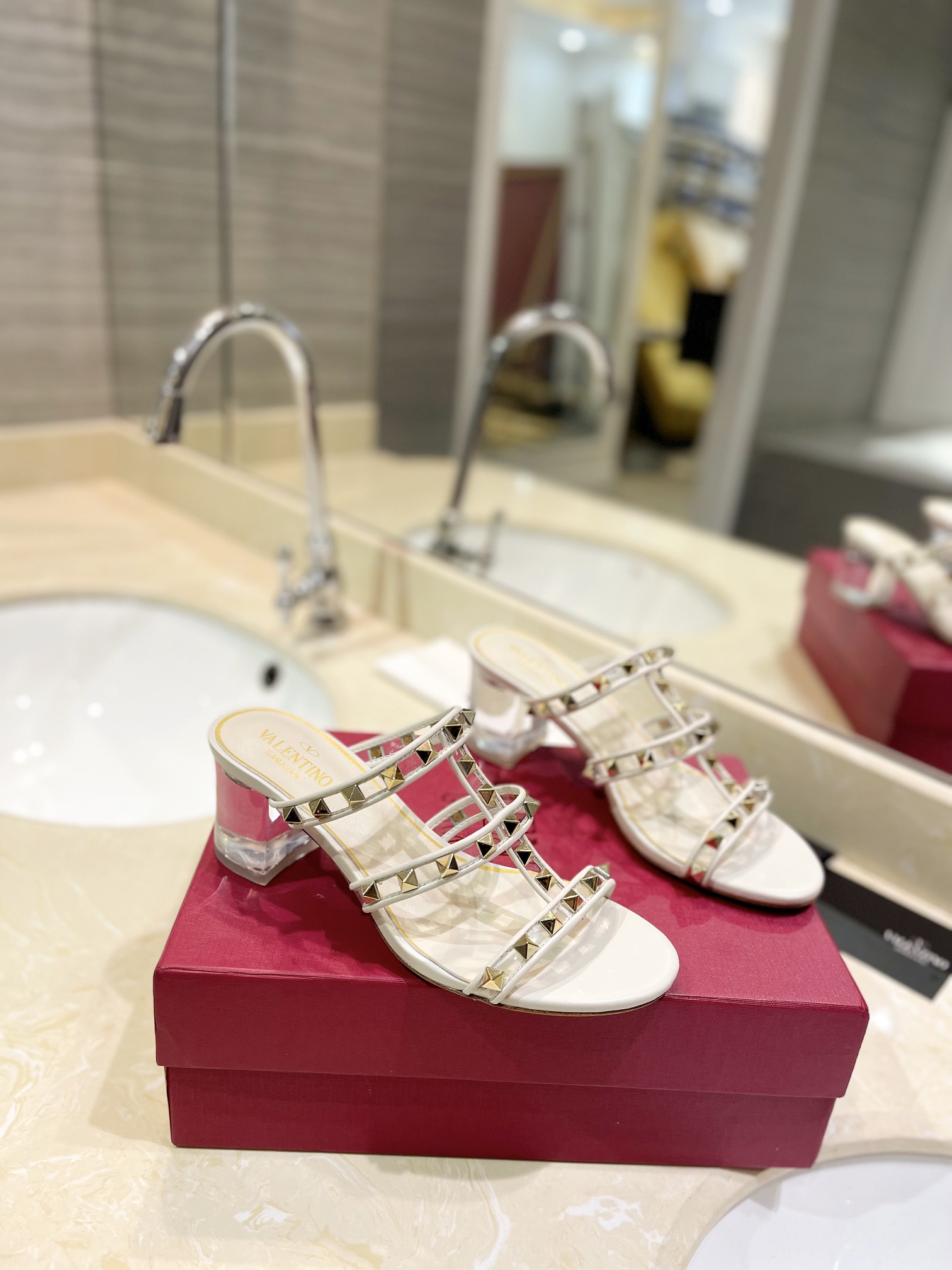 [TOP] VALENTINO Crystal Heel Slippers with Mini Rivets  - 7 Color