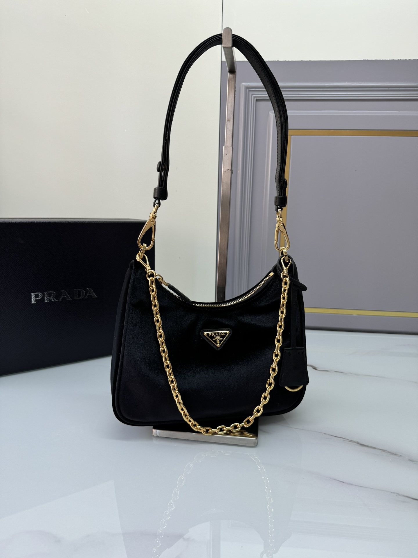 [Top] PRADA Messenger Bag Re-Edition 2000 Bags 22x18x6cm