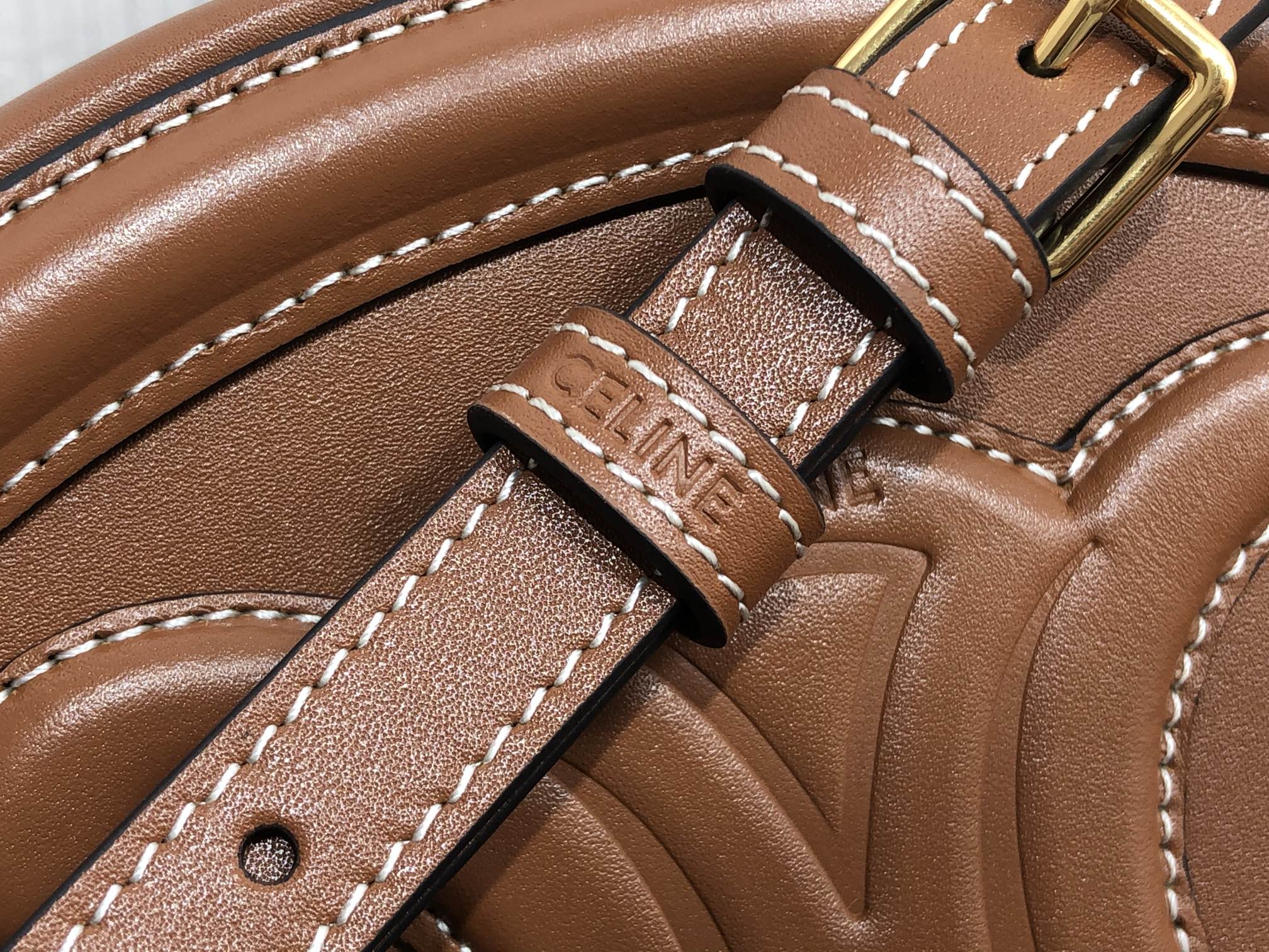 [TOP] CELINE Cuir Triomphe Oval Bag 20 X 15 X 6cm - Brown