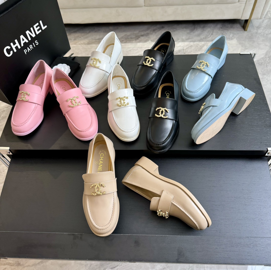 [TOP] CHANEL Loafers with Large CC Logo - 5 Color