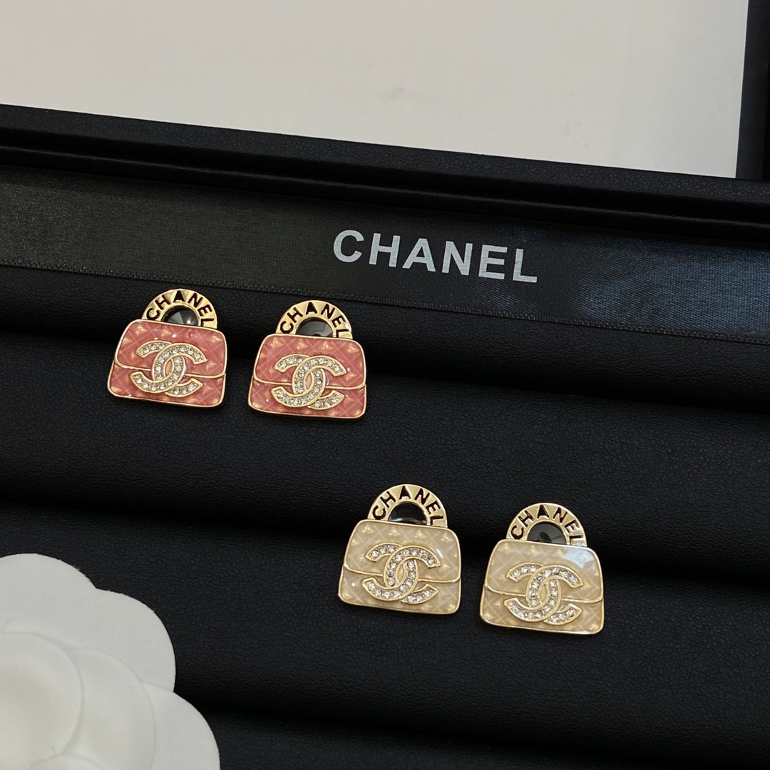 [TOP] CHANEL Earrings - 2 Colour