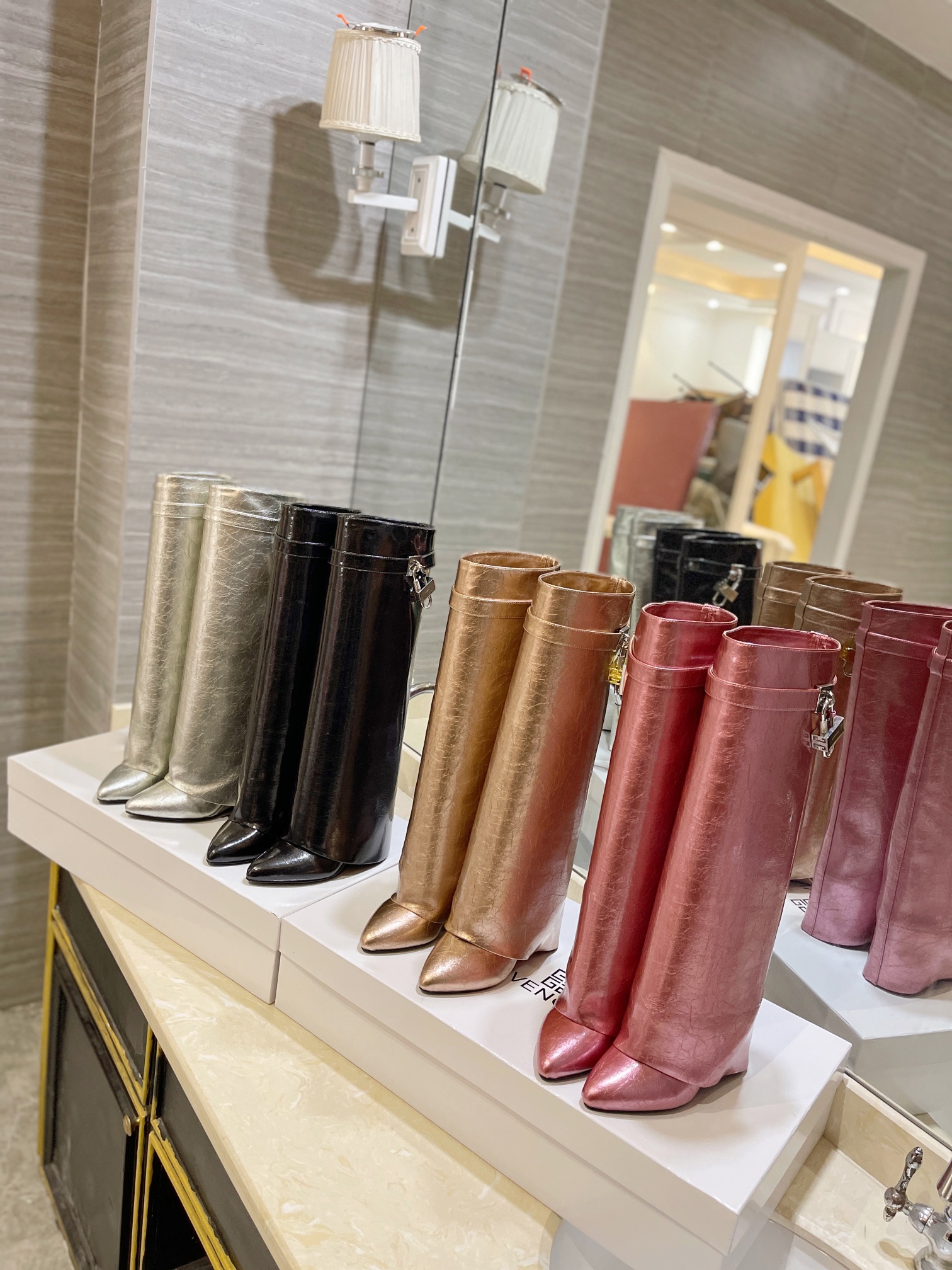 [TOP] GIVENCHY Wrinkled Leather Height Heel Long Boots - 4 Color