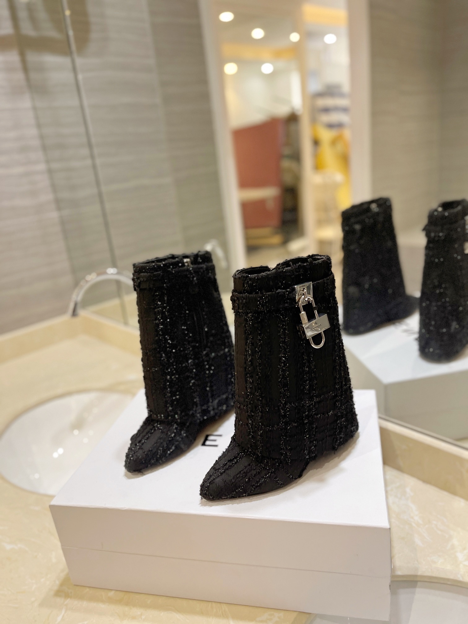 [TOP] GIVENCHY Jacquard Plaid Fabric Height Heel Short Boots - Black