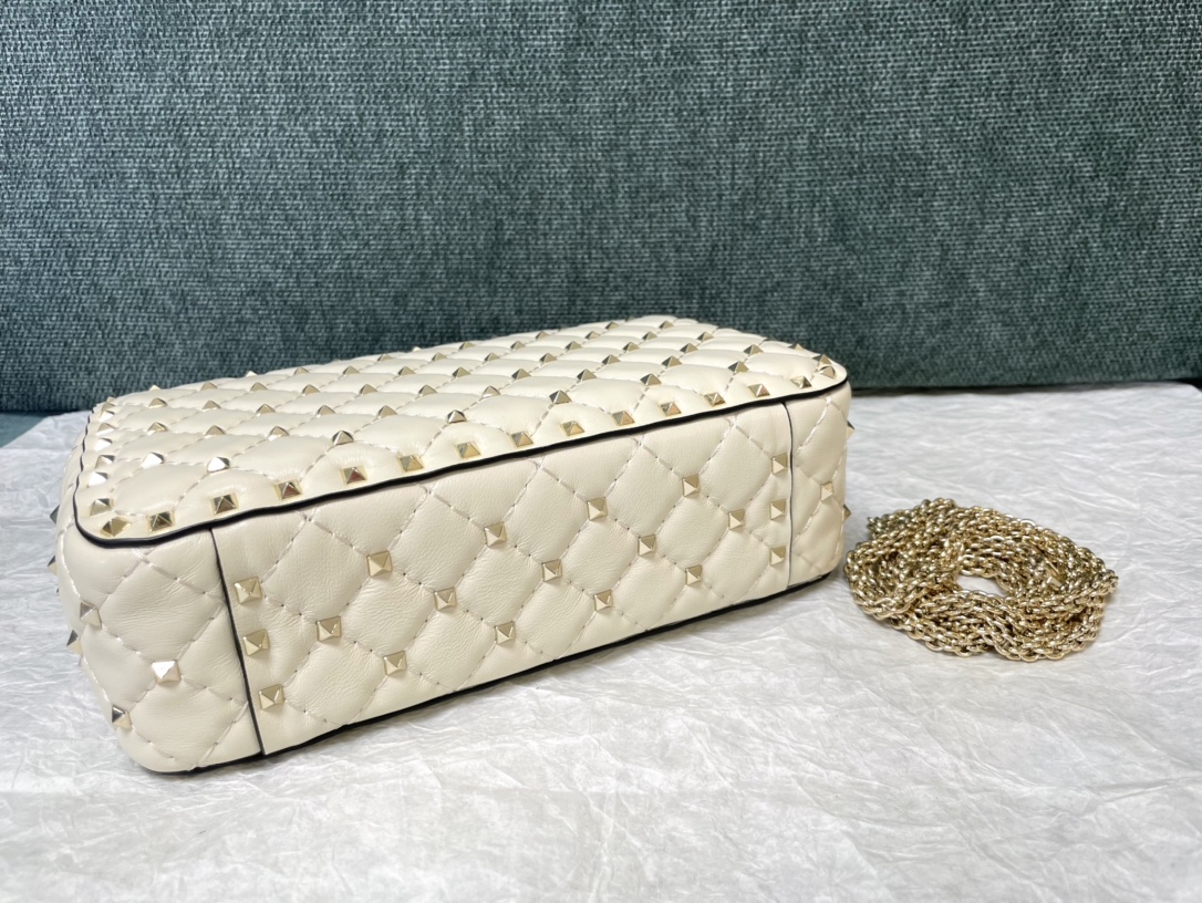 [TOP] VALENTINO Classic Rockstud Spike Bags 20x6x12cm/24x17x8.5cm - 4 Colour