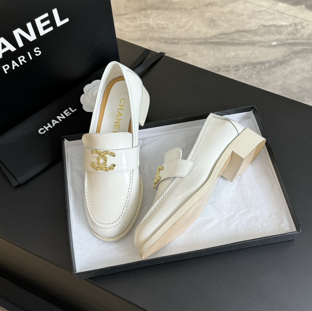 [TOP] CHANEL Loafers with Large CC Logo - 5 Color