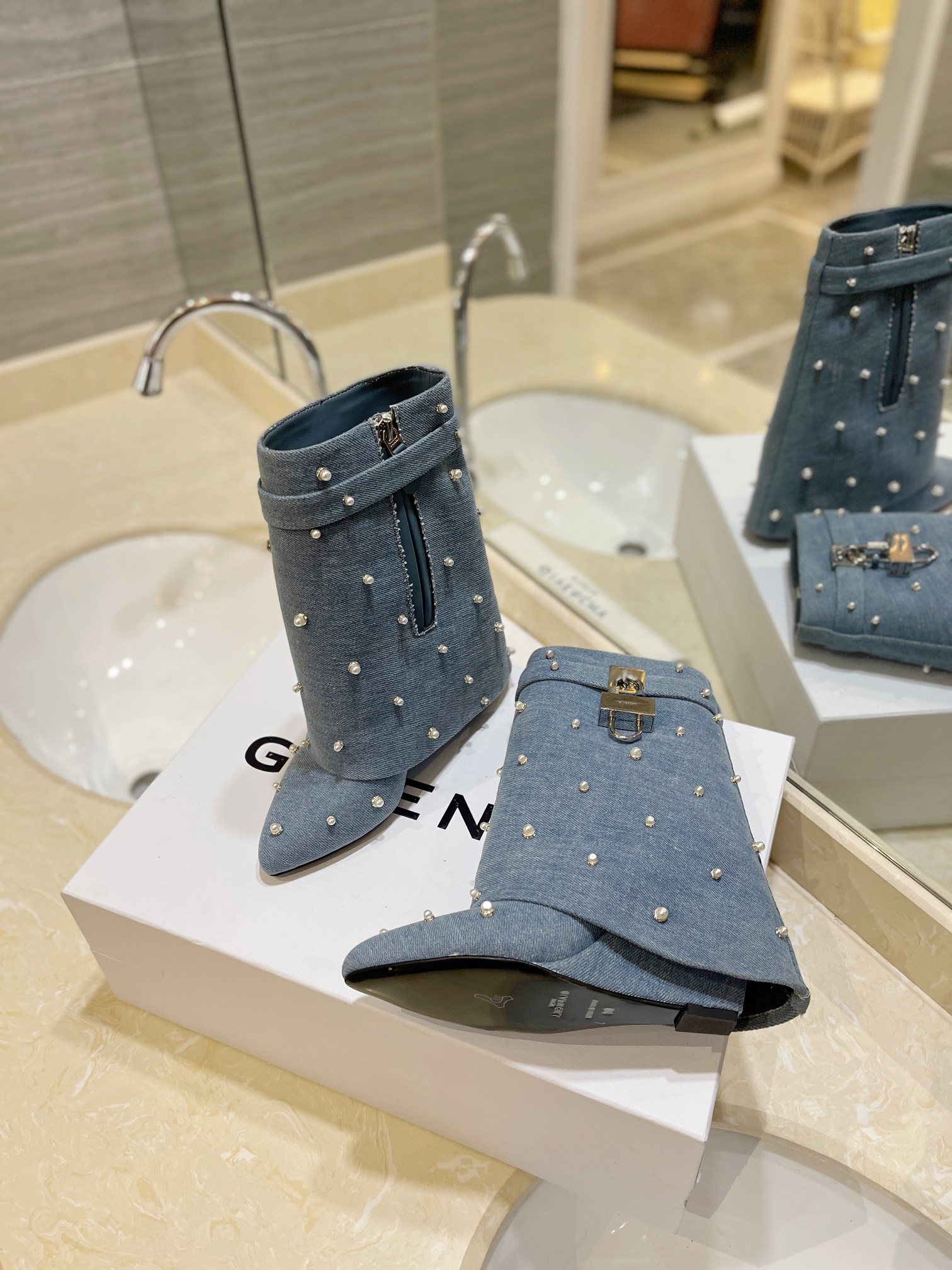 [TOP] GIVENCHY Denim Height Heel Short Boots - Blue