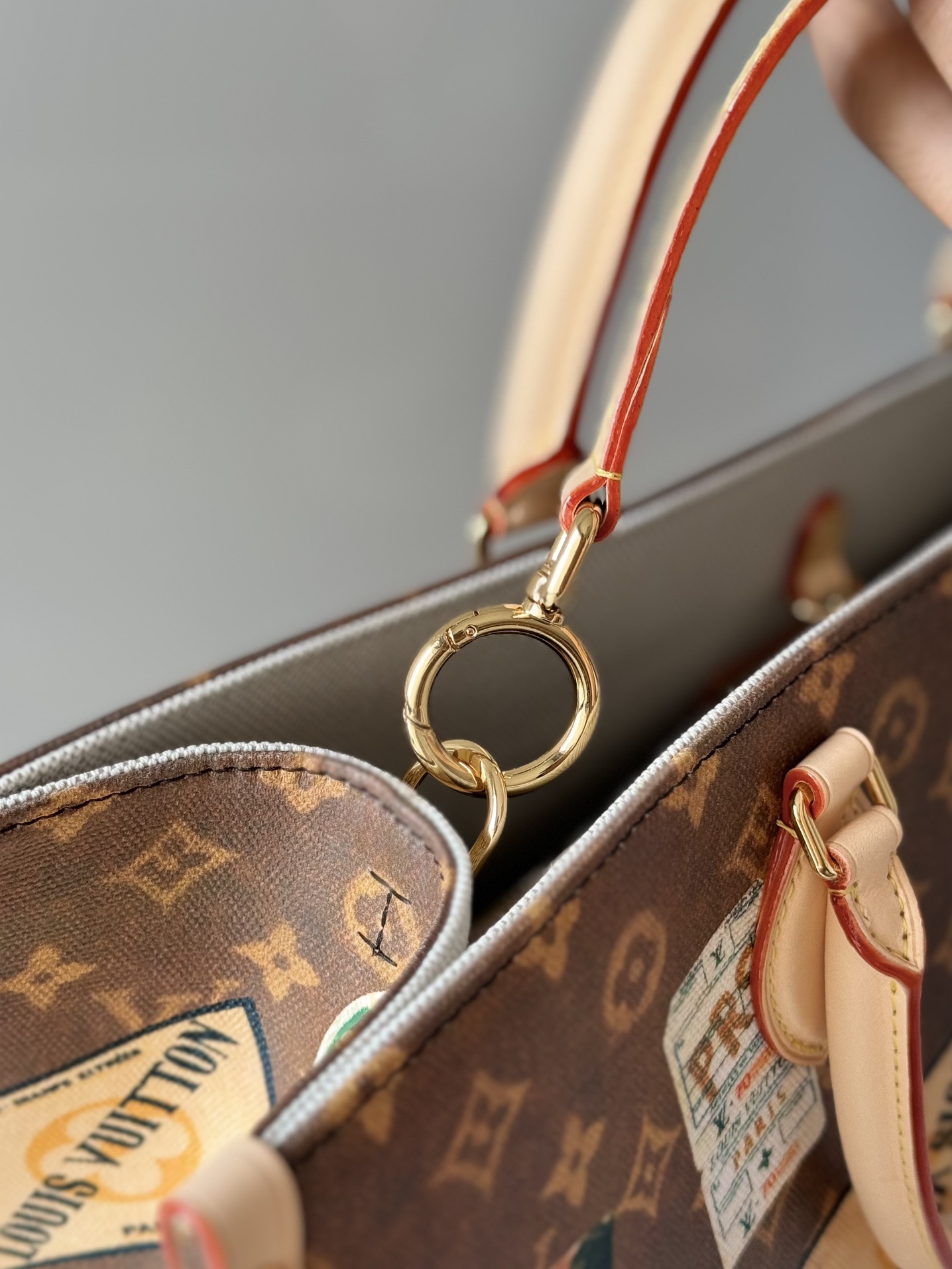 [TOP] Louis Vuitton LV Monogram On The Go Voyage Tote Bag 43 x 33 x 18.5 cm - Brown