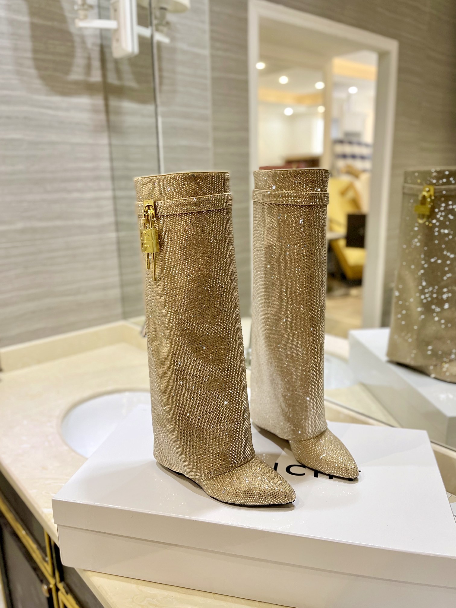 [TOP] GIVENCHY High Heel Long Boots with Small Diamond  - 2 Color