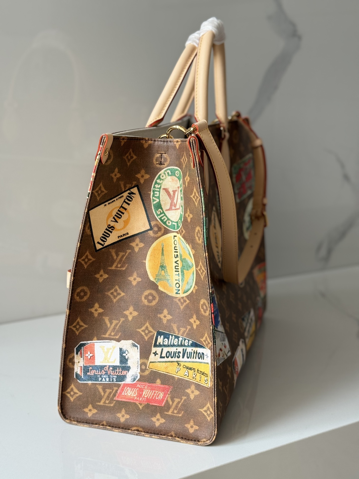 [TOP] Louis Vuitton LV Monogram On The Go Voyage Tote Bag 43 x 33 x 18.5 cm - Brown