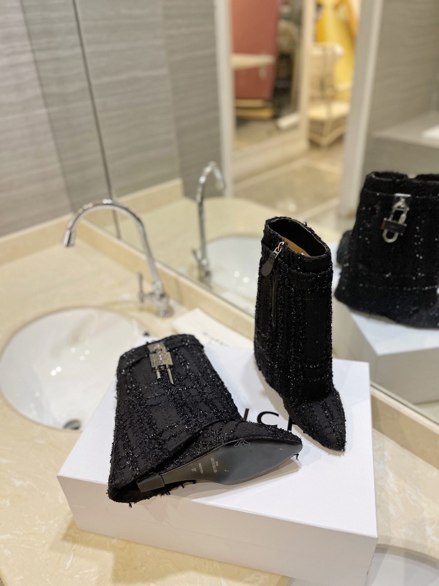 [TOP] GIVENCHY Jacquard Plaid Fabric Height Heel Short Boots - Black