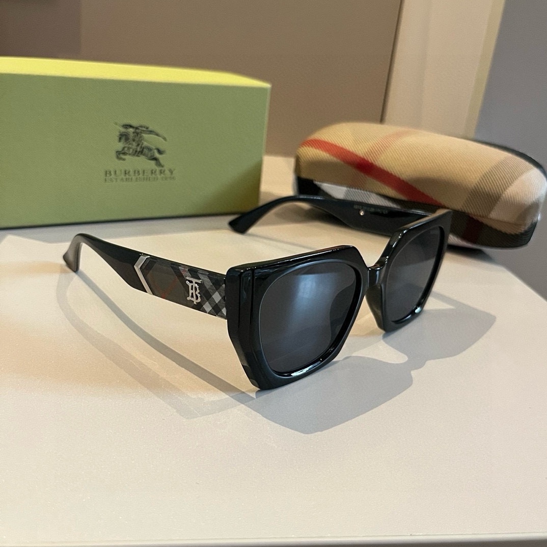[TOP] BURBERRY Sunglasses - 2 Colors