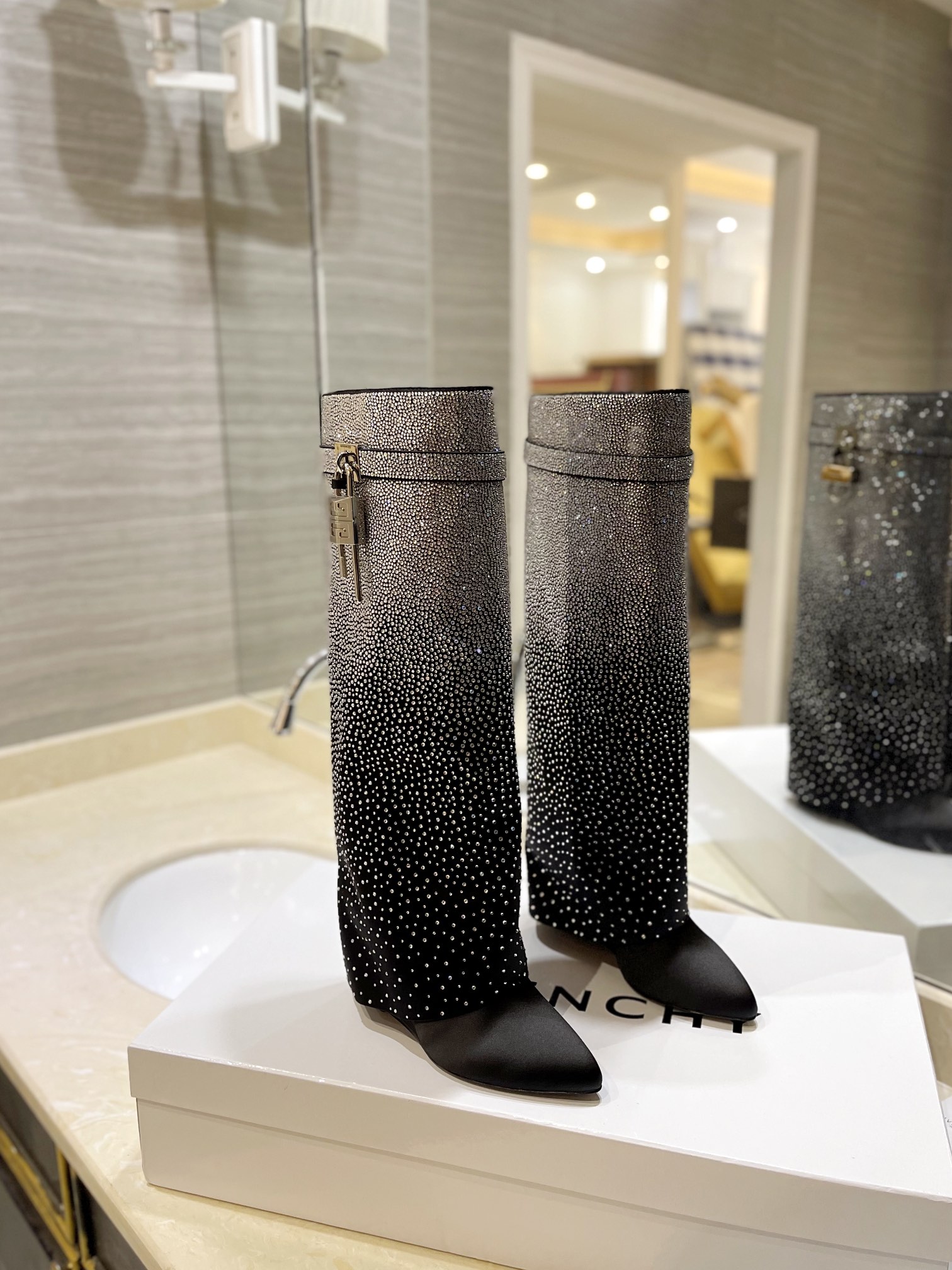 [TOP] GIVENCHY High Heel Long Boots with Small Diamond  - 2 Color