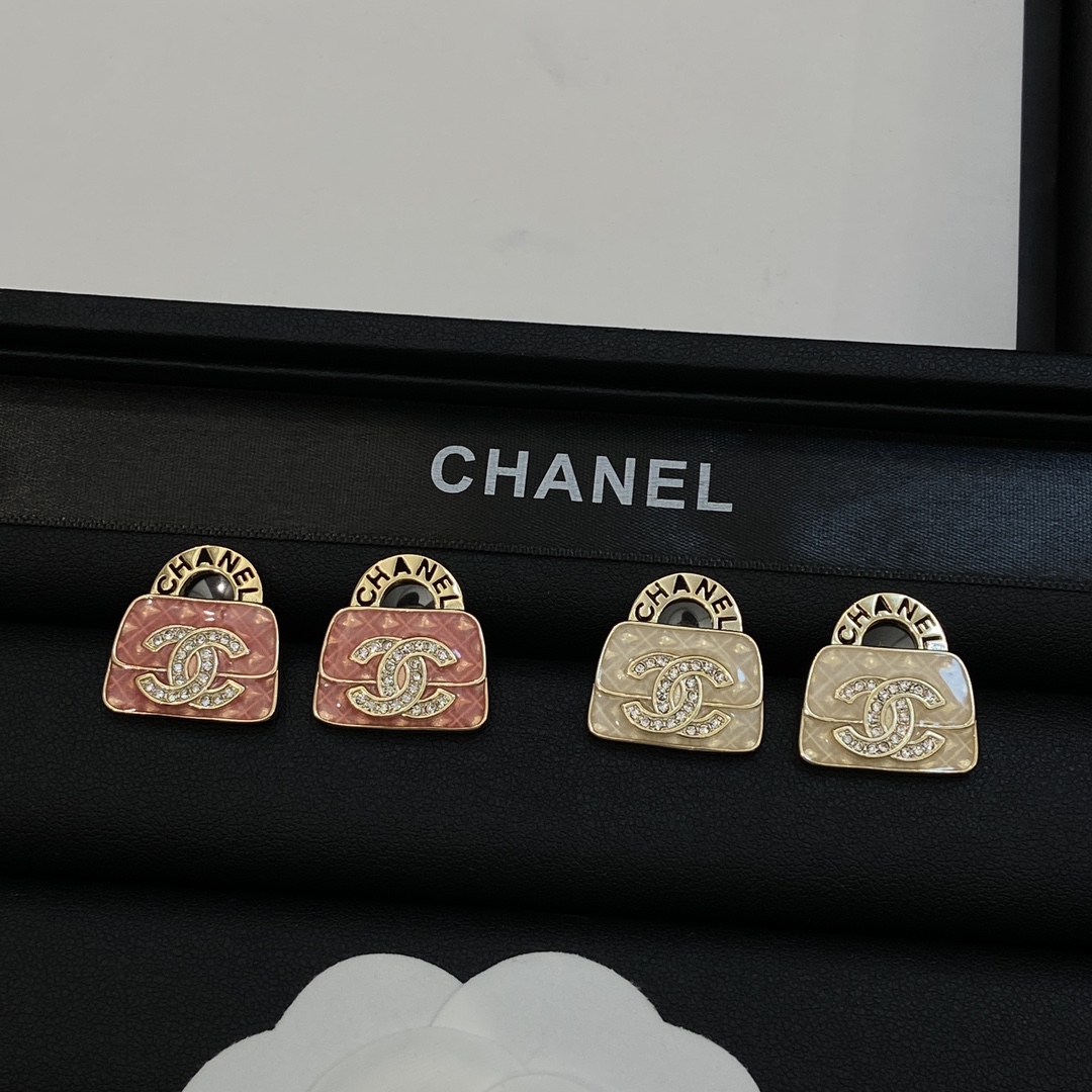 [TOP] CHANEL Earrings - 2 Colour