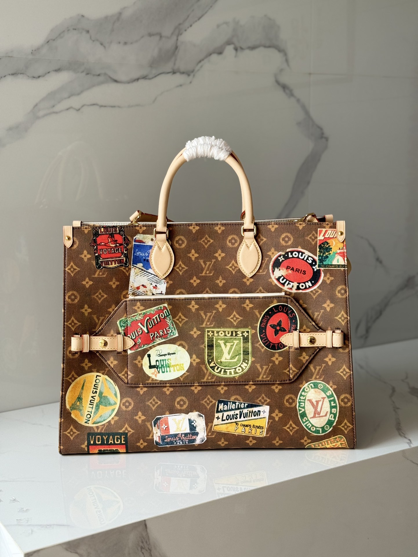 [TOP] Louis Vuitton LV Monogram On The Go Voyage Tote Bag 43 x 33 x 18.5 cm - Brown