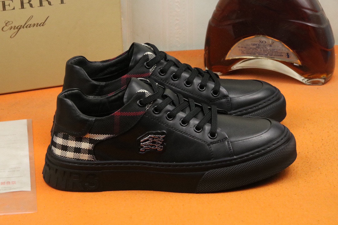 [TOP] BURBERRY  Casual Shoes-Black