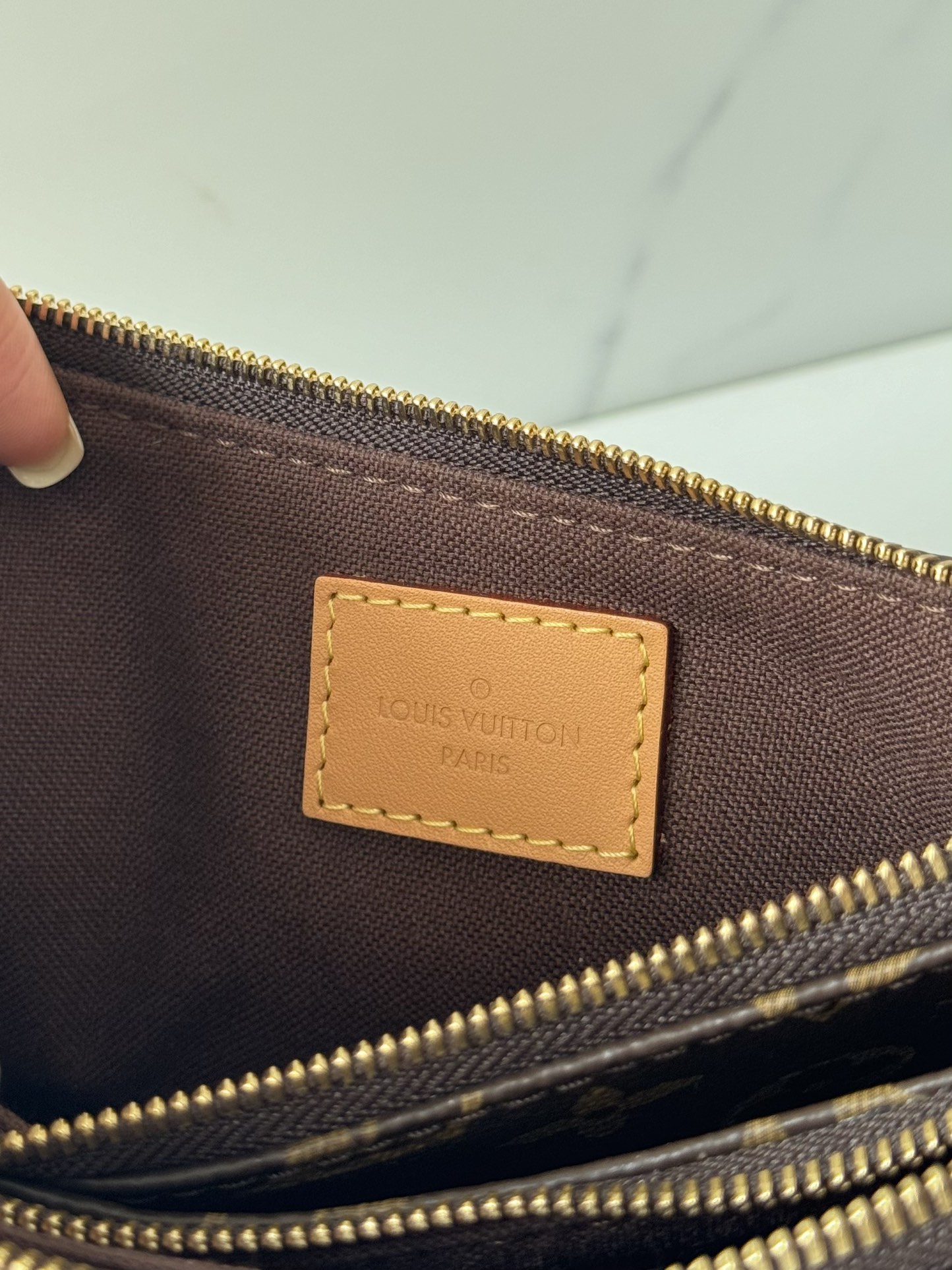 [TOP] Louis Vuitton LV Liv Pochette Bag 9.6 x 5.3 x 2.6cm - Monogram