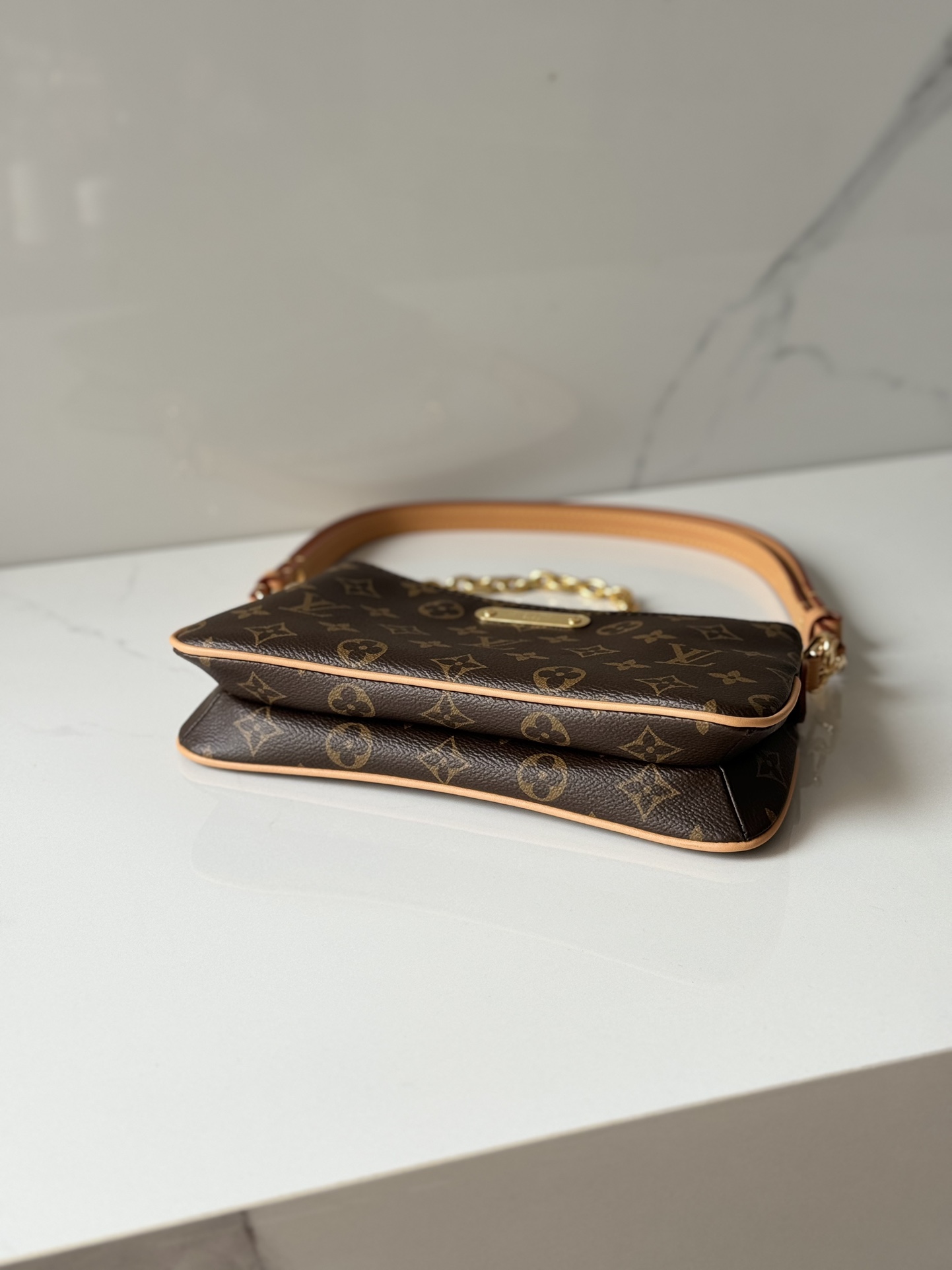 [TOP] Louis Vuitton LV Liv Pochette Bag 9.6 x 5.3 x 2.6cm - Monogram