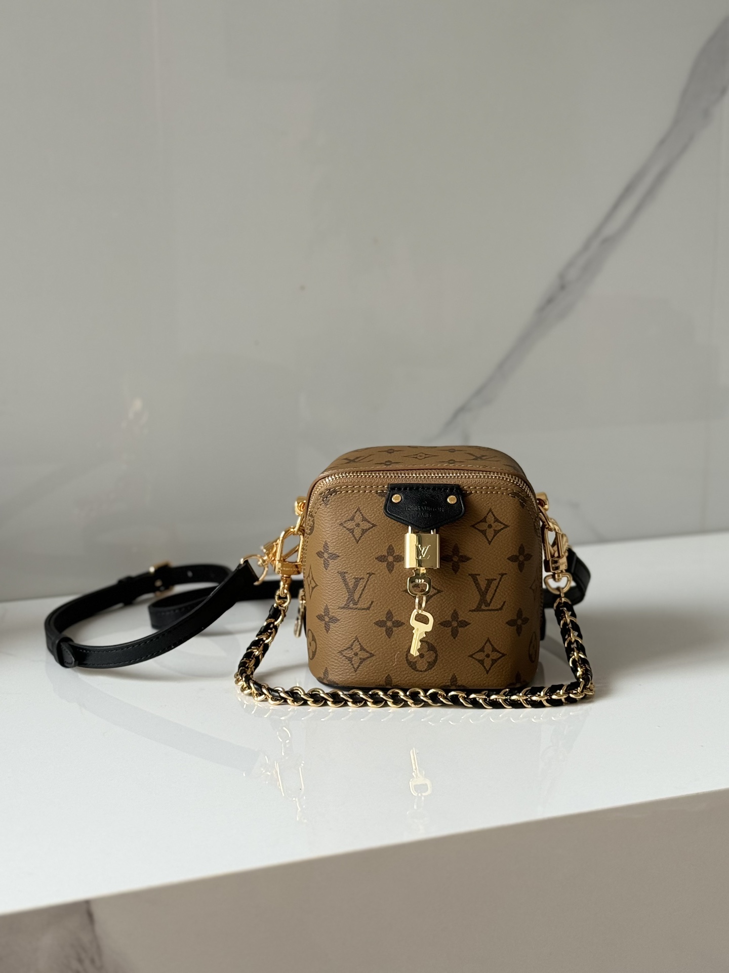 [TOP] Louis Vuitton LV Just In Case Bag 13 x 14 x 11.5 cm - Brown