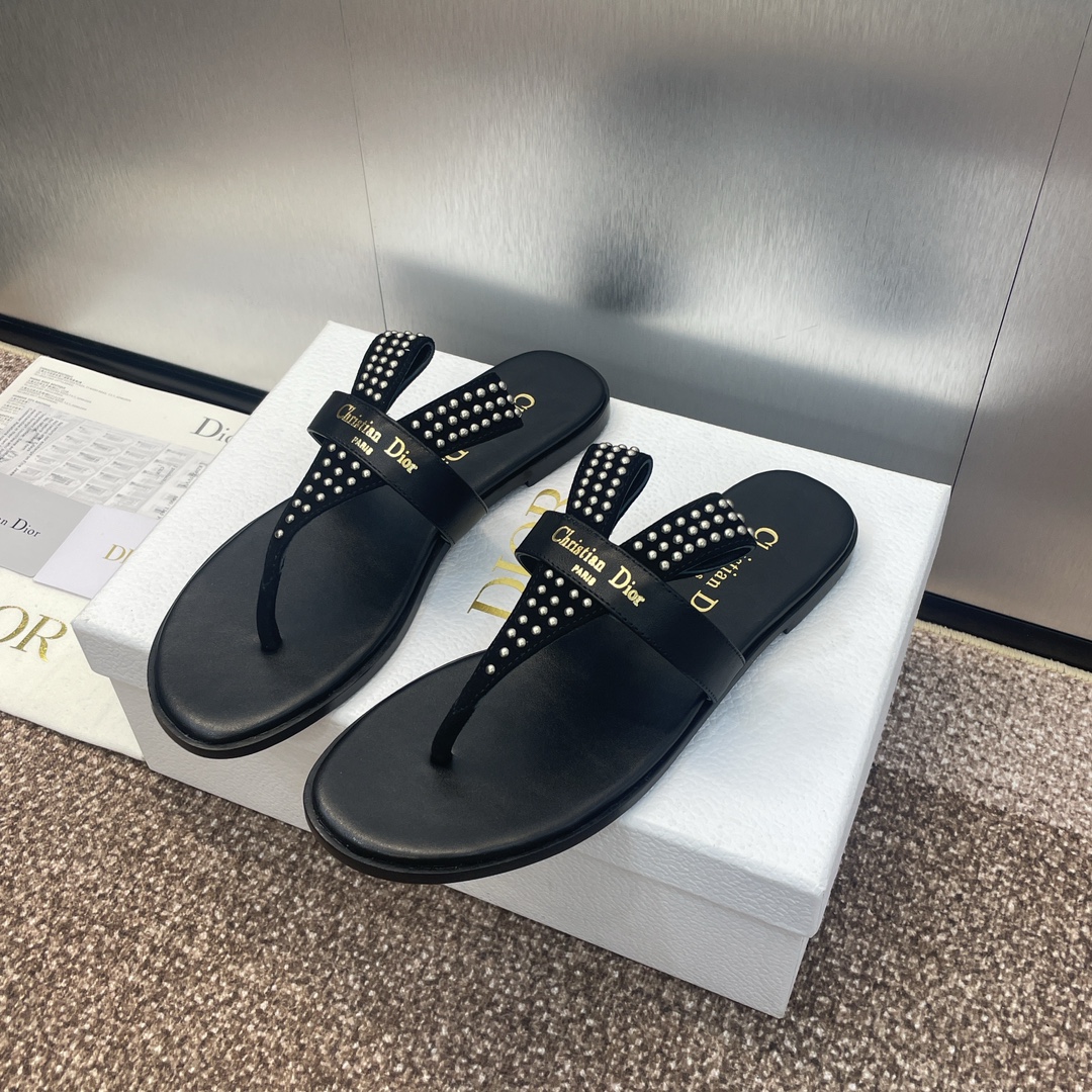 [TOP] Christian Dior Rivet Flip Flops - Black