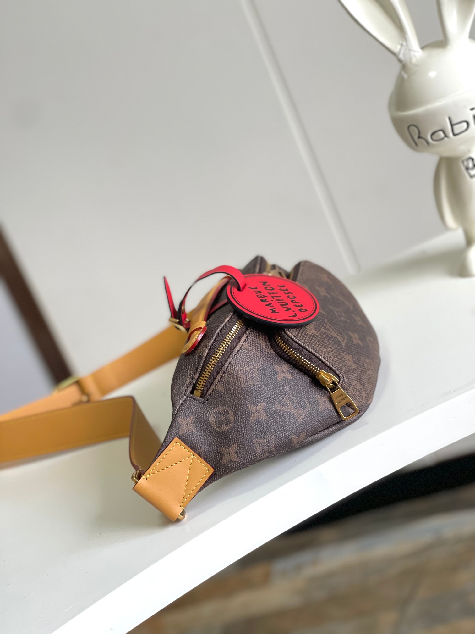 [TOP] Louis Vuitton LV Rush Bumbag Bag 30 x 15 x 8 cm - Brown