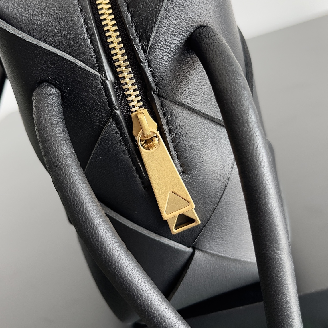 [TOP] Bottega Veneta BV Cassette Camera Bag 21x14x7 cm - Black