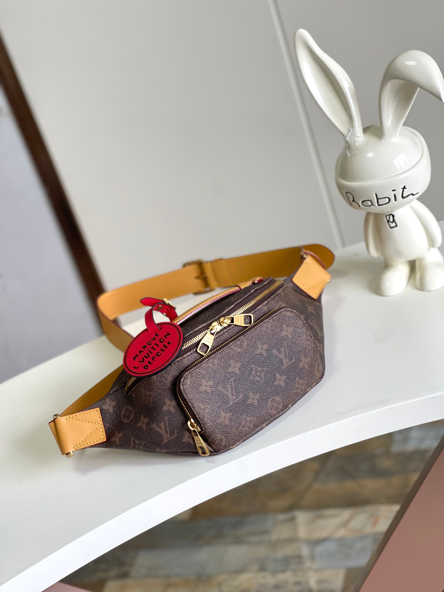 [TOP] Louis Vuitton LV Rush Bumbag Bag 30 x 15 x 8 cm - Brown