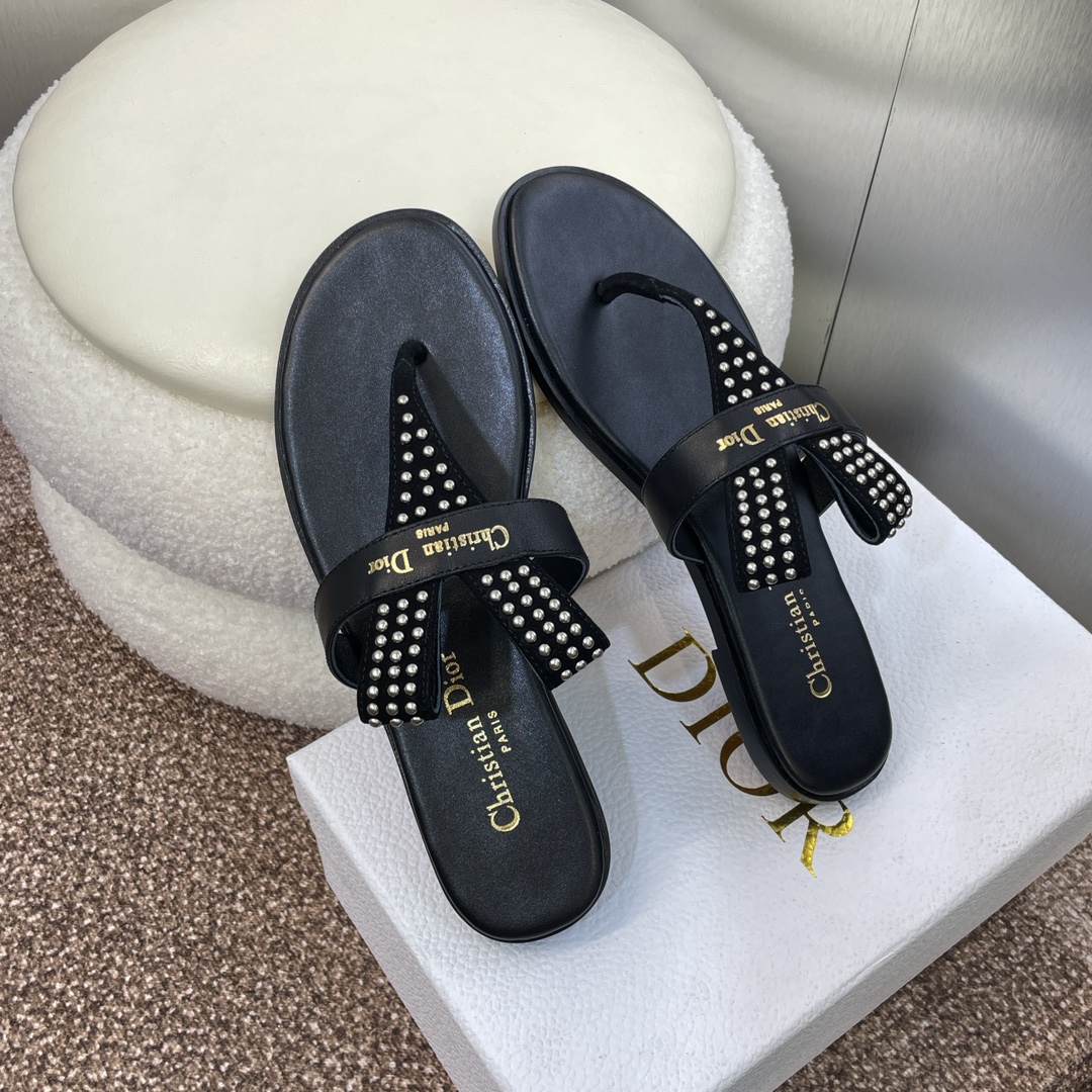 [TOP] Christian Dior Rivet Flip Flops - Black