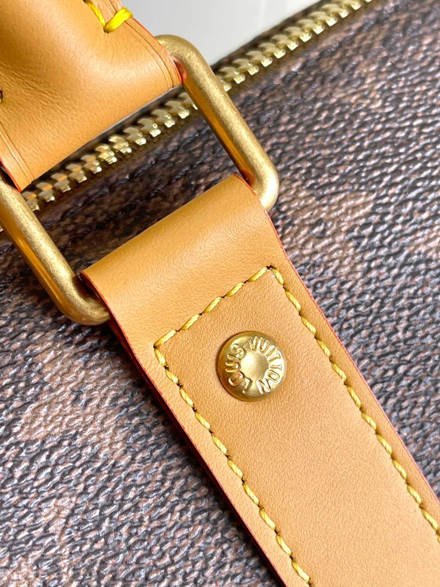 [TOP] Louis Vuitton LV Keepall Bandoulière 25 Handbag 25 x 15 × 11 cm- GHW