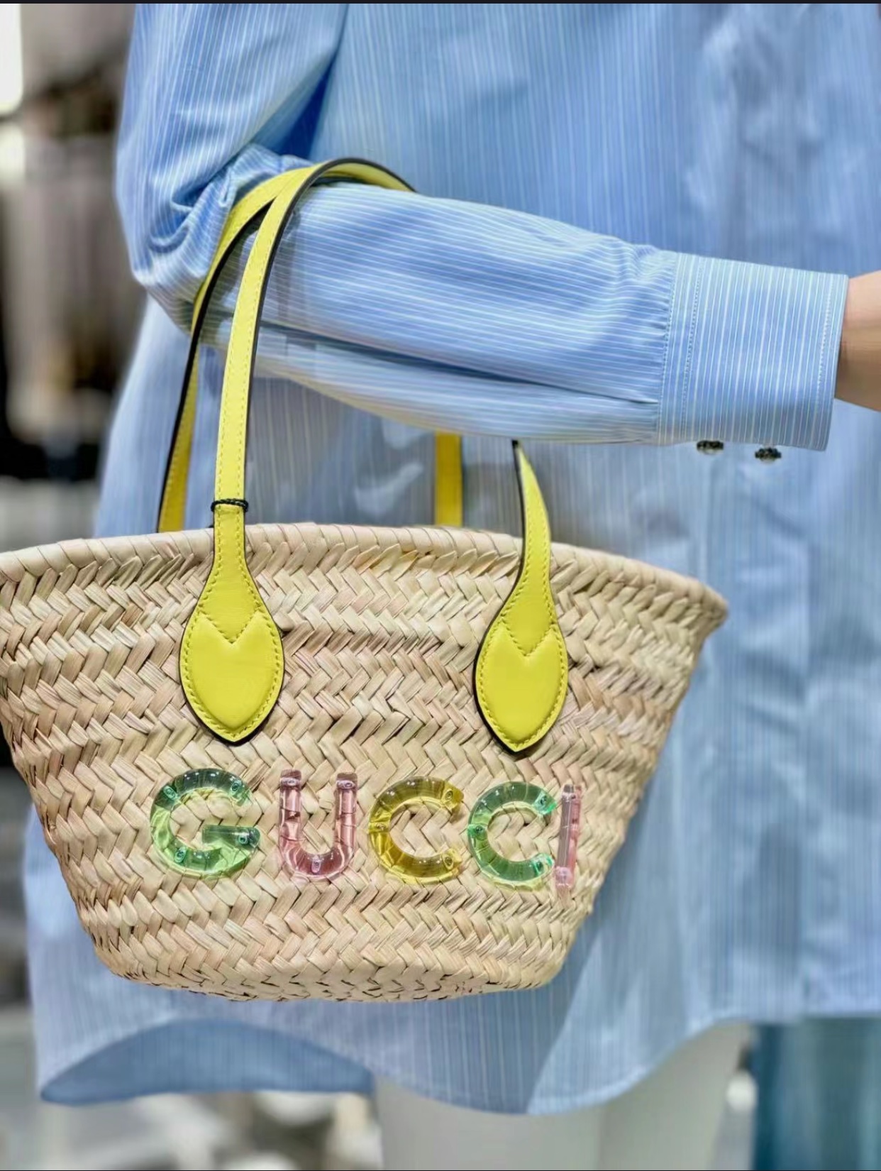 [TOP] GUCCI Mini Straw Tote Bag with Gucci Logo - 20.5 x 19.5 x 13 cm